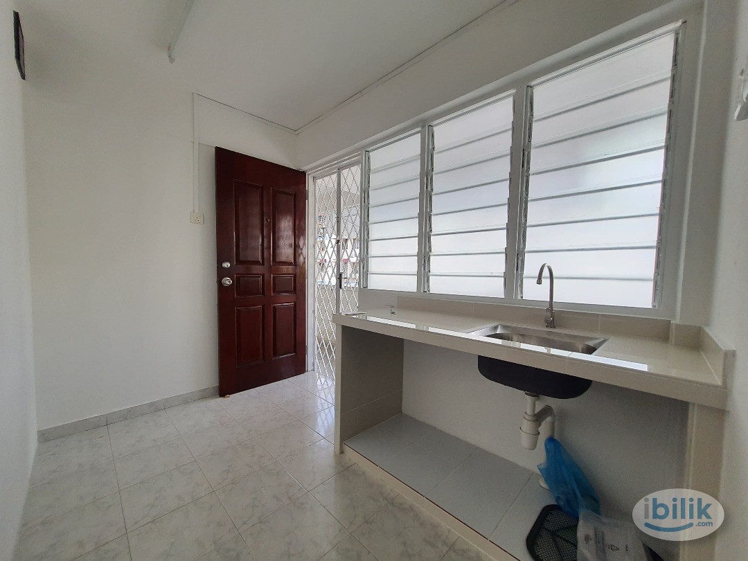 Single Room at Jelutong, Penang - Image 5