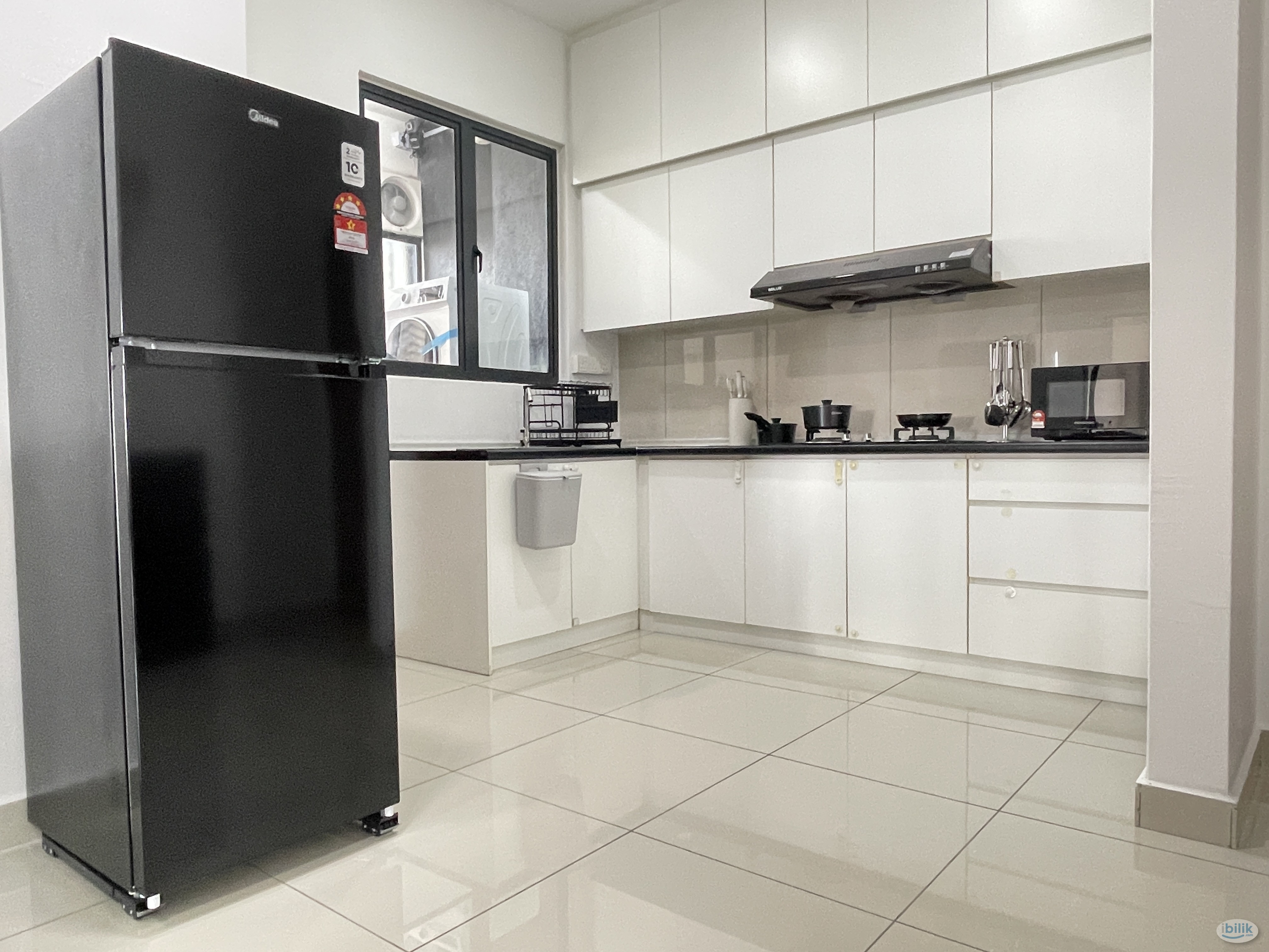 {Female Unit} Brand New Fully Furnished Master Room - Image 5