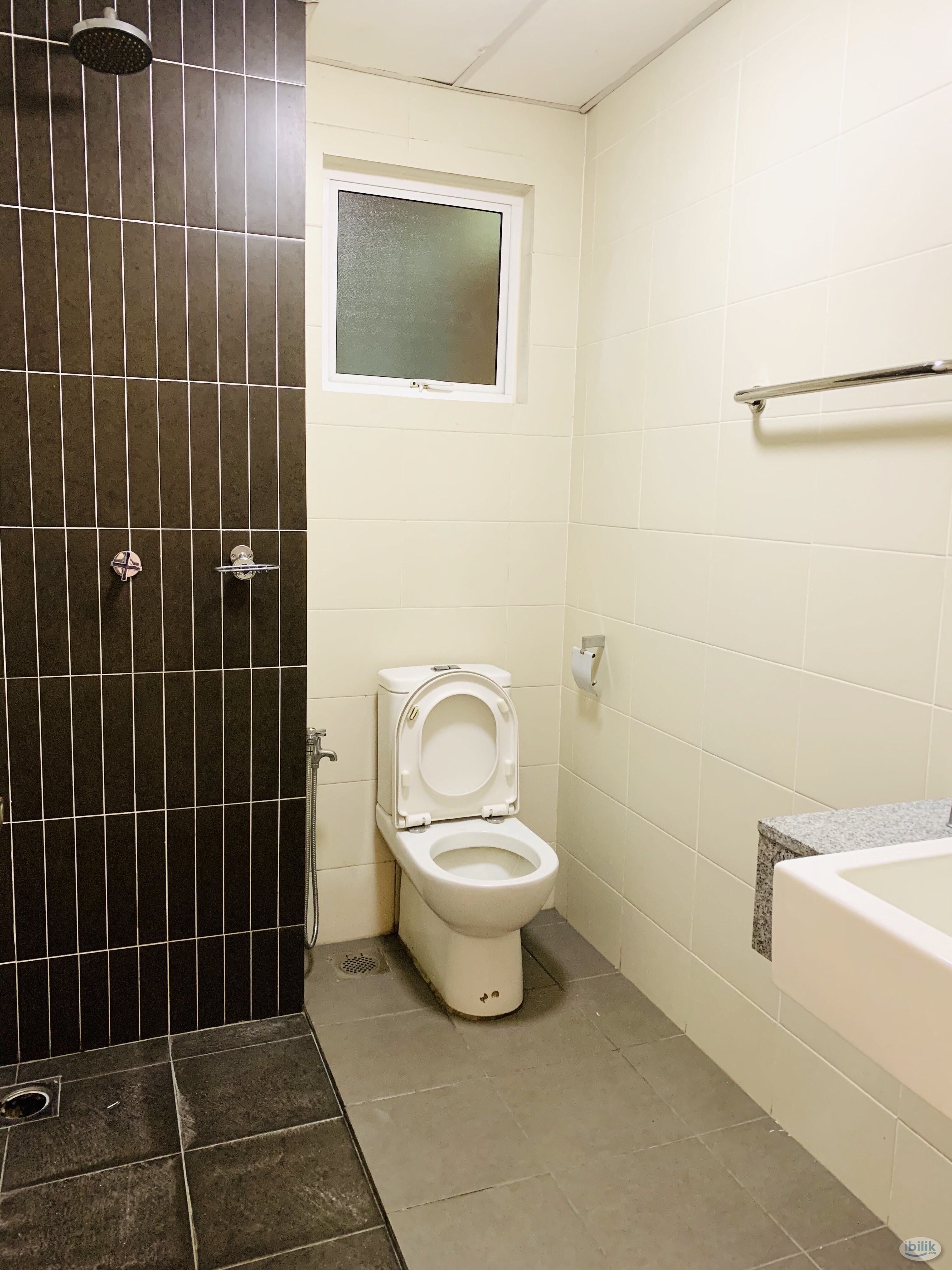 Balcony Middle Room at Metropolitan Square, Damansara Perdana - Image 3