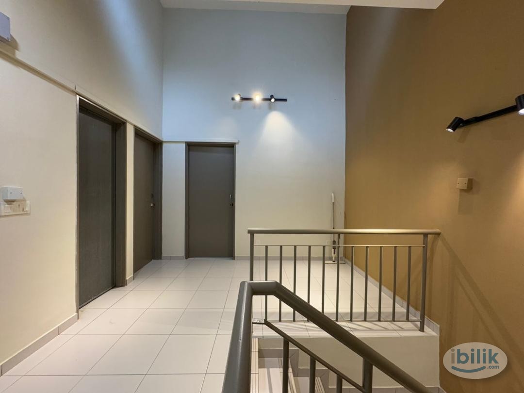 🏠 [Single Private Room] [✅ Zero Deposit] 🌟Near One Utama Mall, Centre Point, IKEA 🚇 MRT Bandar Utama Station, Mutira Dam - Image 4