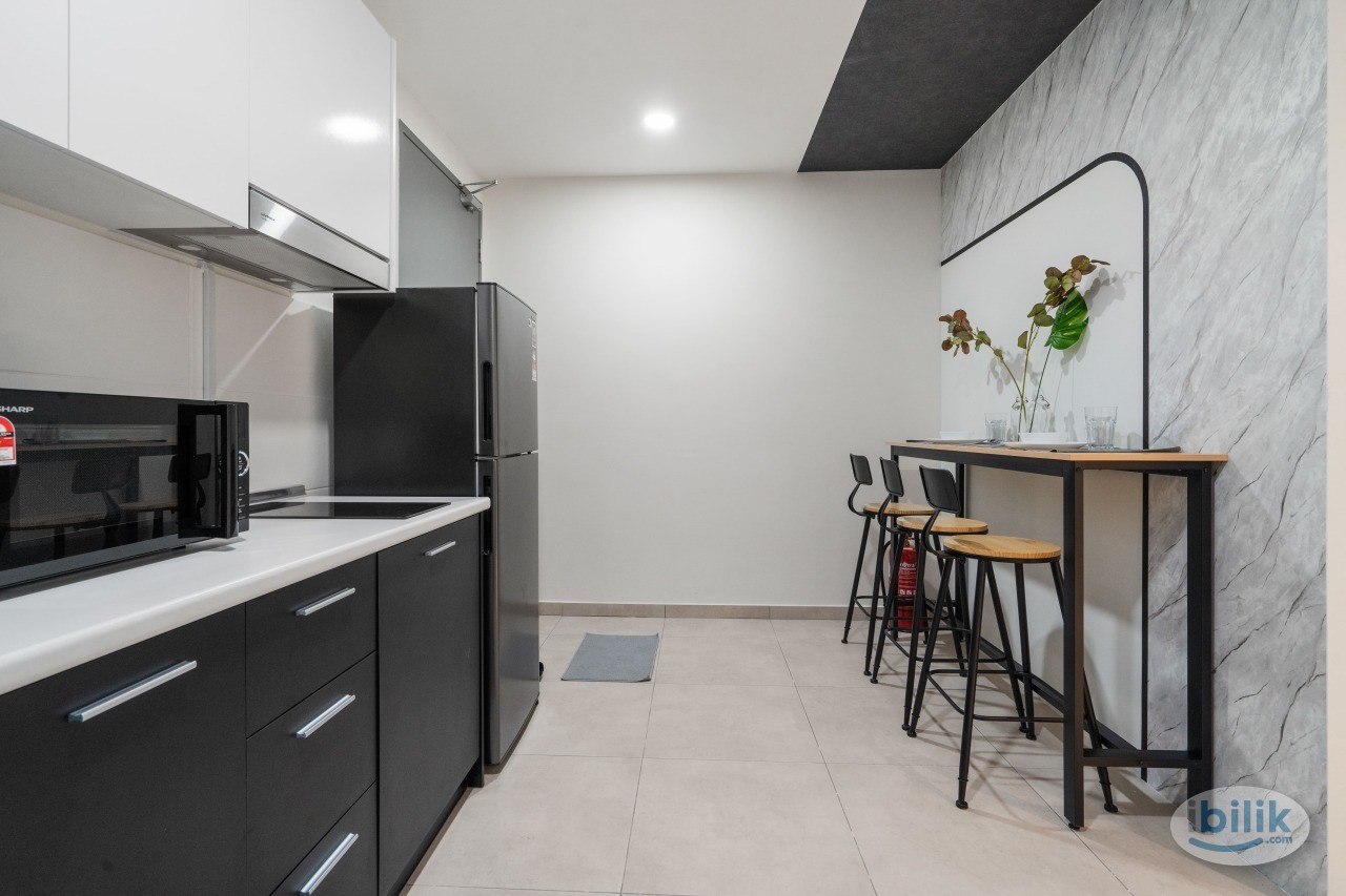 🏠 🤩 EXCLUSIVE FULLY FURNISHED MEDIUM ROOM, INCLUSIVE UTILITIES - Image 3