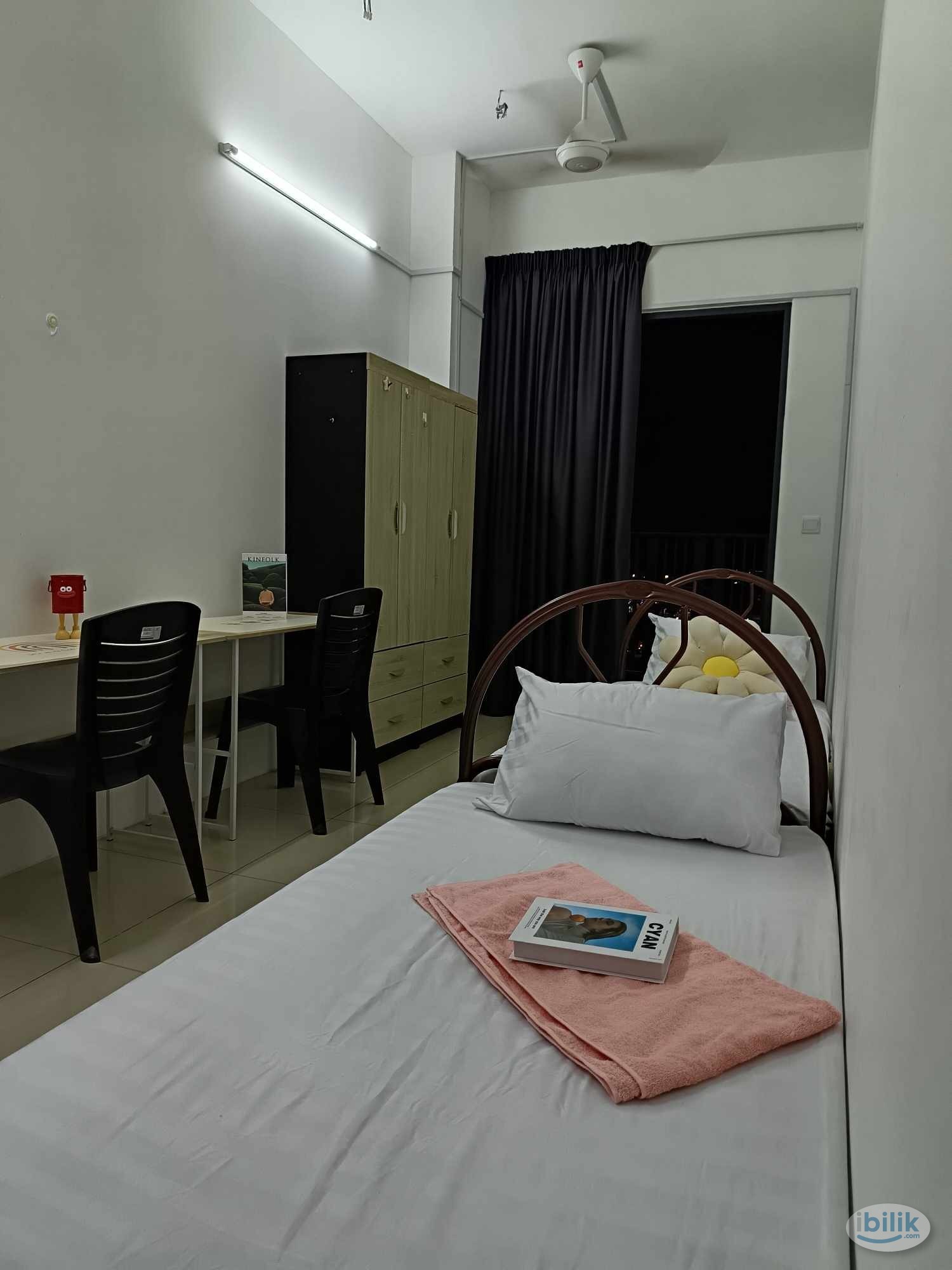 Middle Room at ForestVille, Bayan Lepas - Image 1