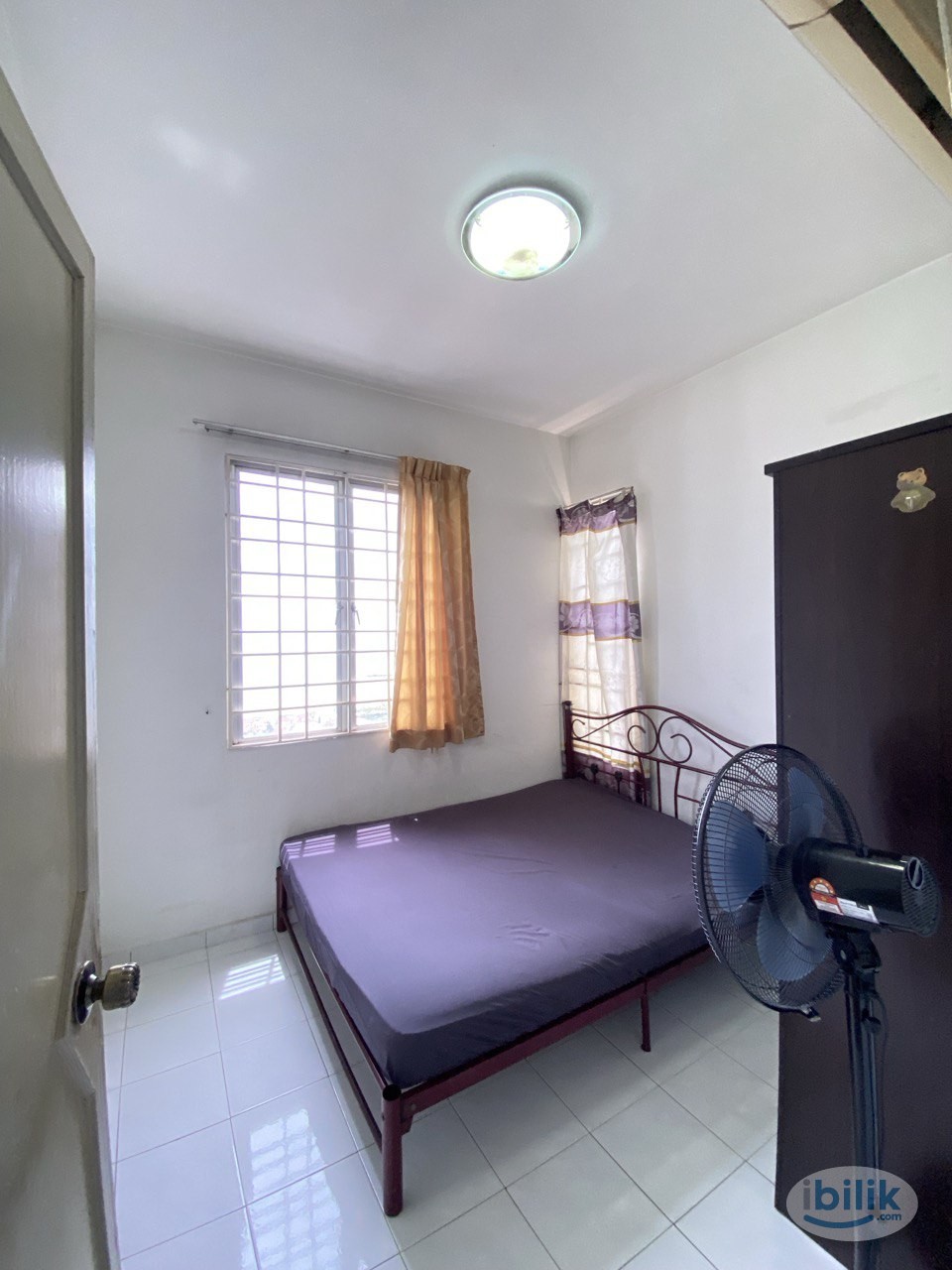 Middle Room at N-Park, Batu Uban - Image 1