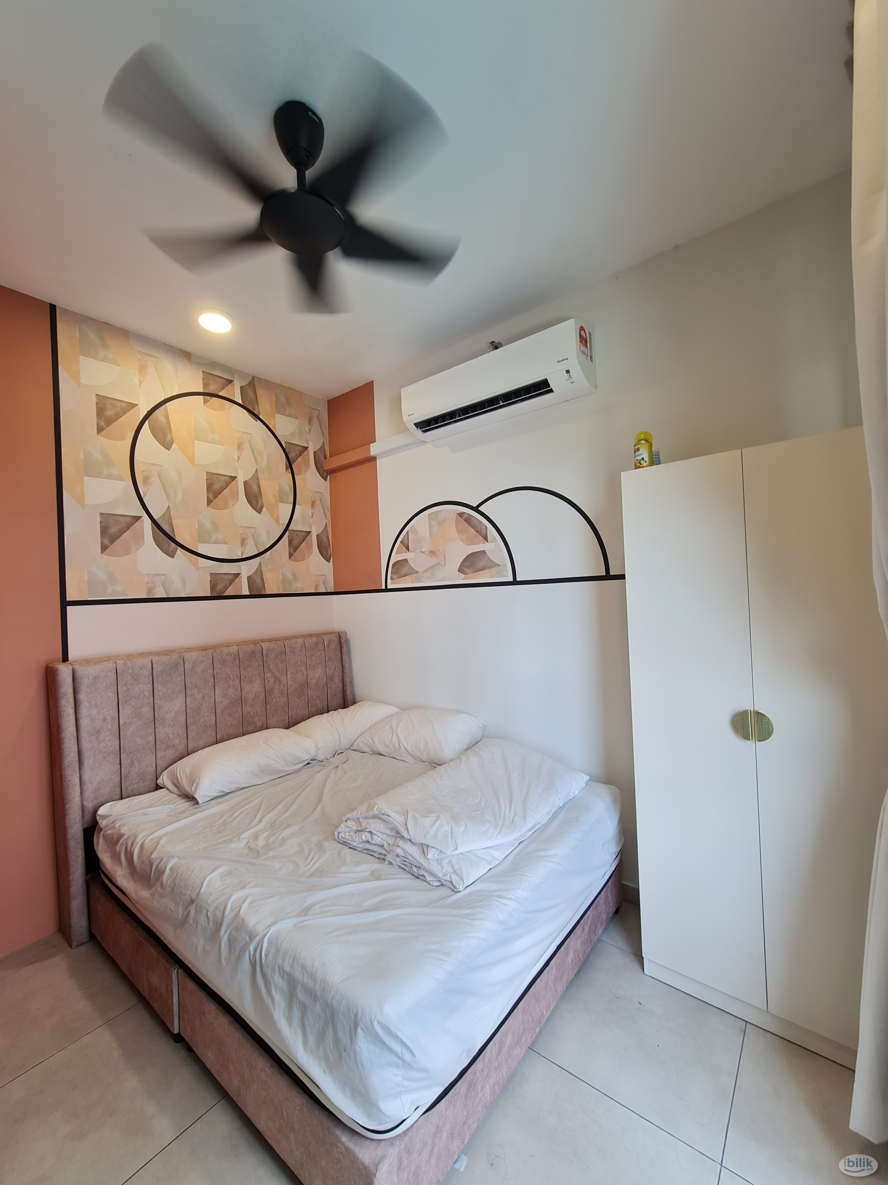 Middle Room at Meta Residences Putra Permai, Seri Kembangan - Image 1