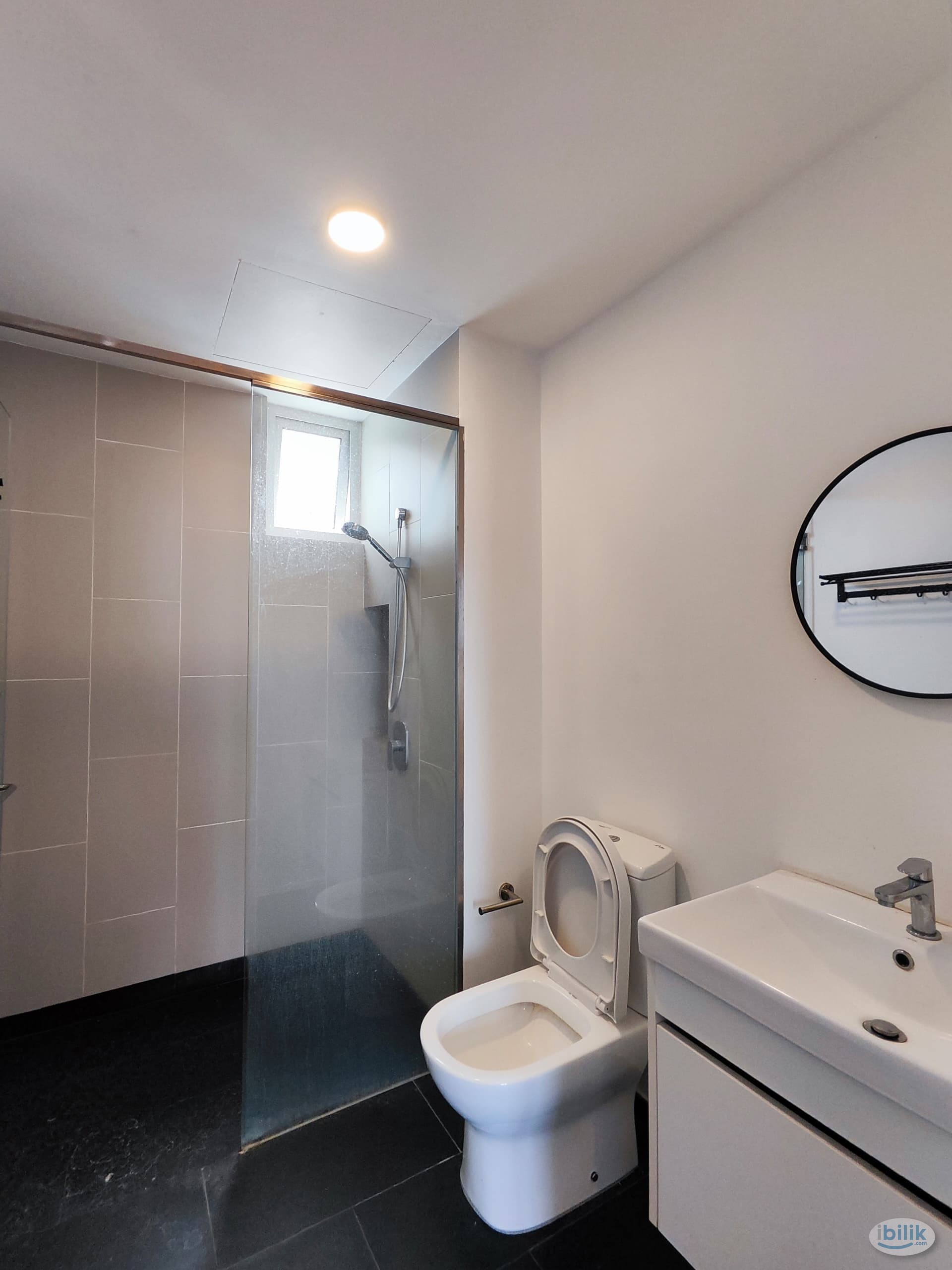 Master Room at Kuchai Sentral Condo, Kuala Lumpur - Image 3