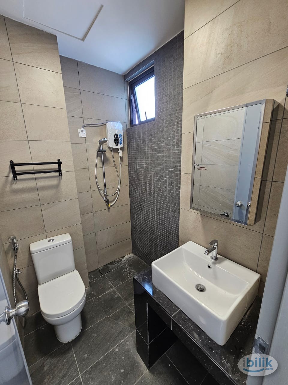 Master Room at Bandar Sunway, Petaling Jaya - Image 3