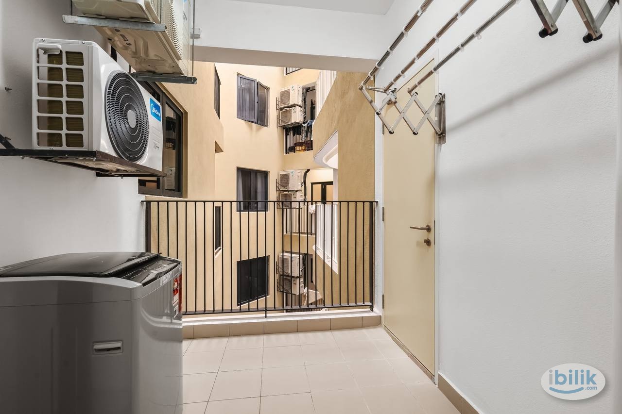 ROOM FOR RENT - PARC3, Taman pertama - Fully furnished - High Speed Wifi - Image 4