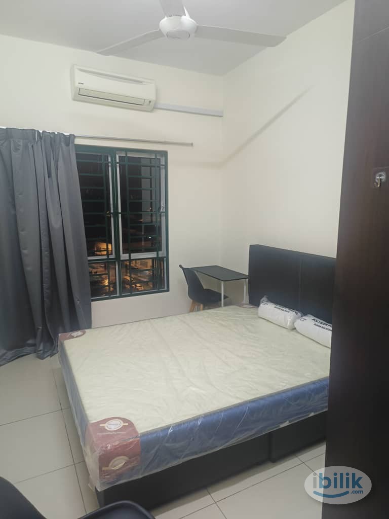 Middle Room at OUG Parklane, Old Klang Road - Image 1