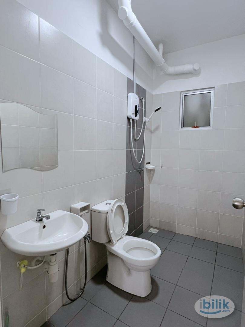 Middle Room at Seberang Perai, Penang - Image 3