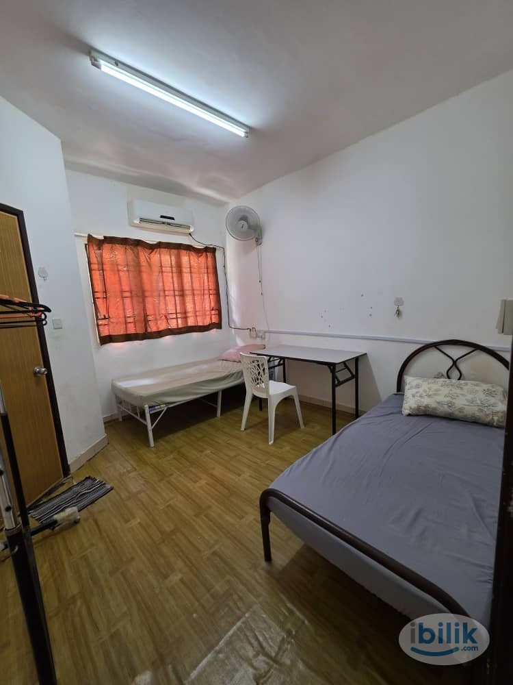 👯‍♂️🌝Looking for private room with aircond and attached bathroom? Few units are still available @ Jln Sepah Puteri👯‍♂ - Image 1