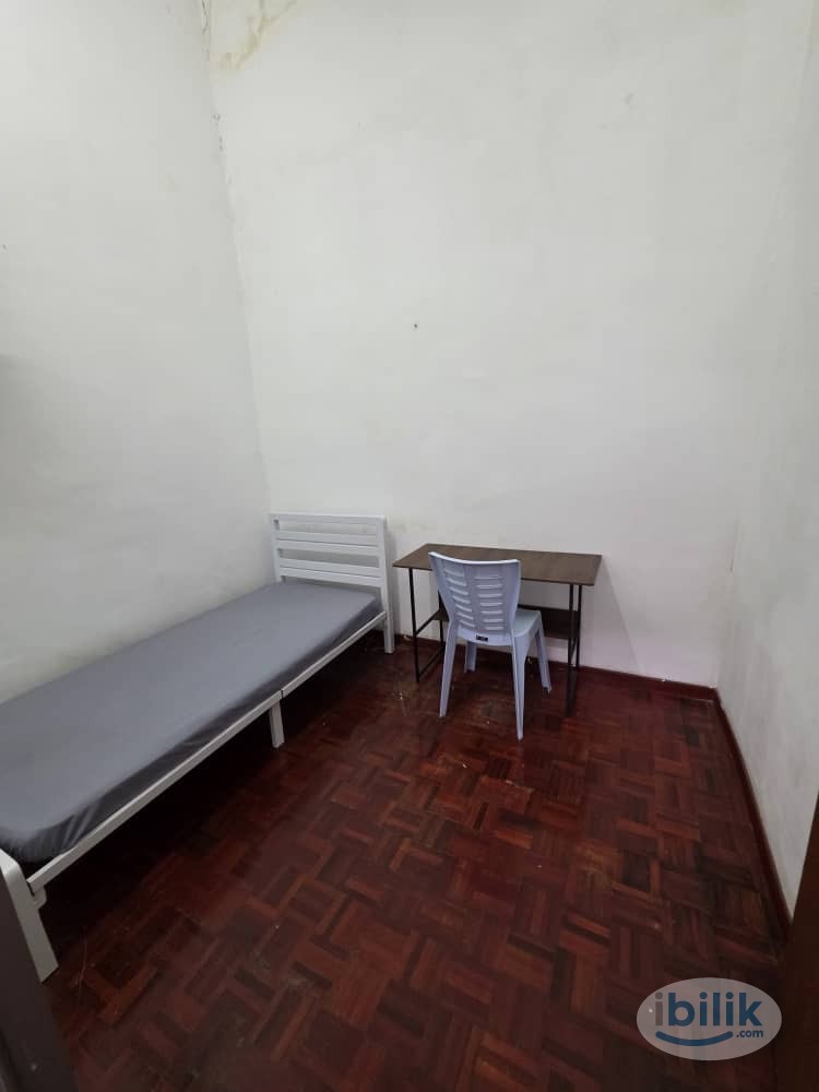 Single Room at Kota Damansara Jalan Sepah Puteri, Free WiFi📣 - Image 1