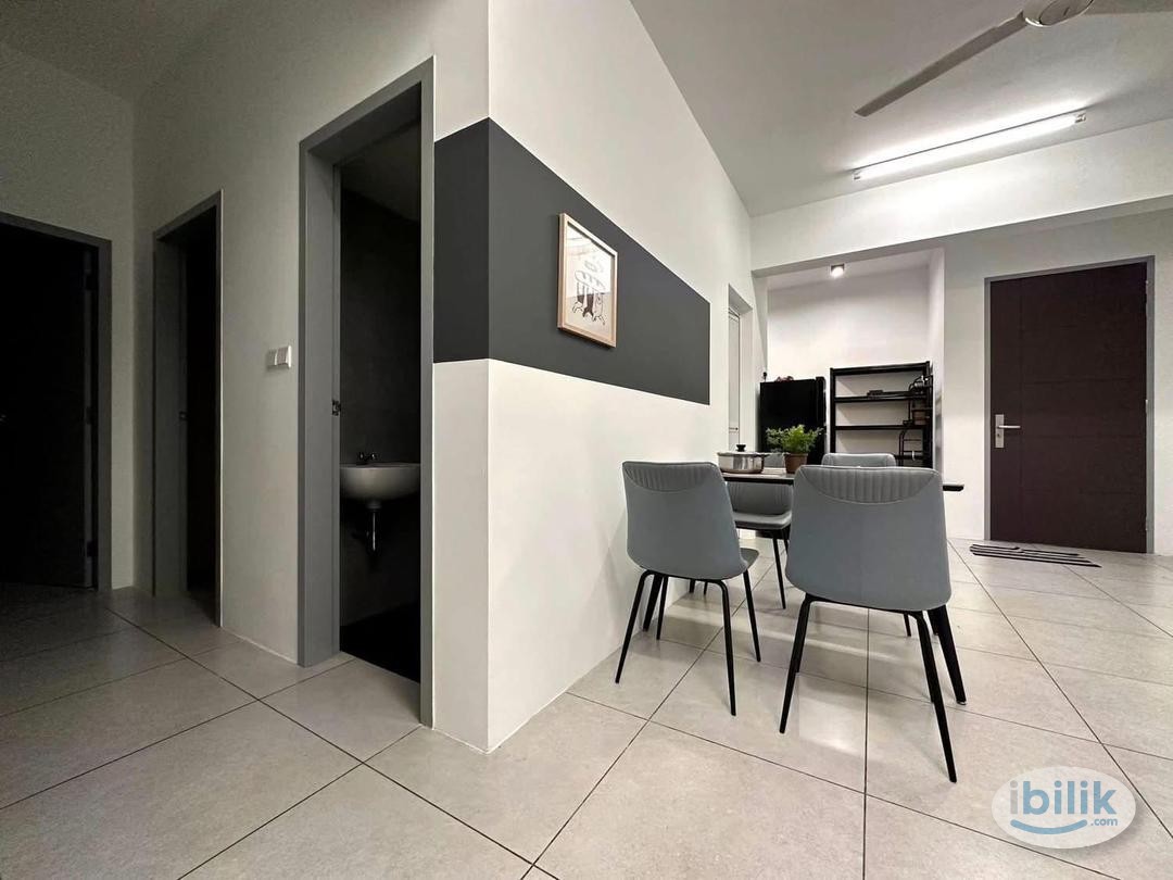Female | Middle Room - Image 2