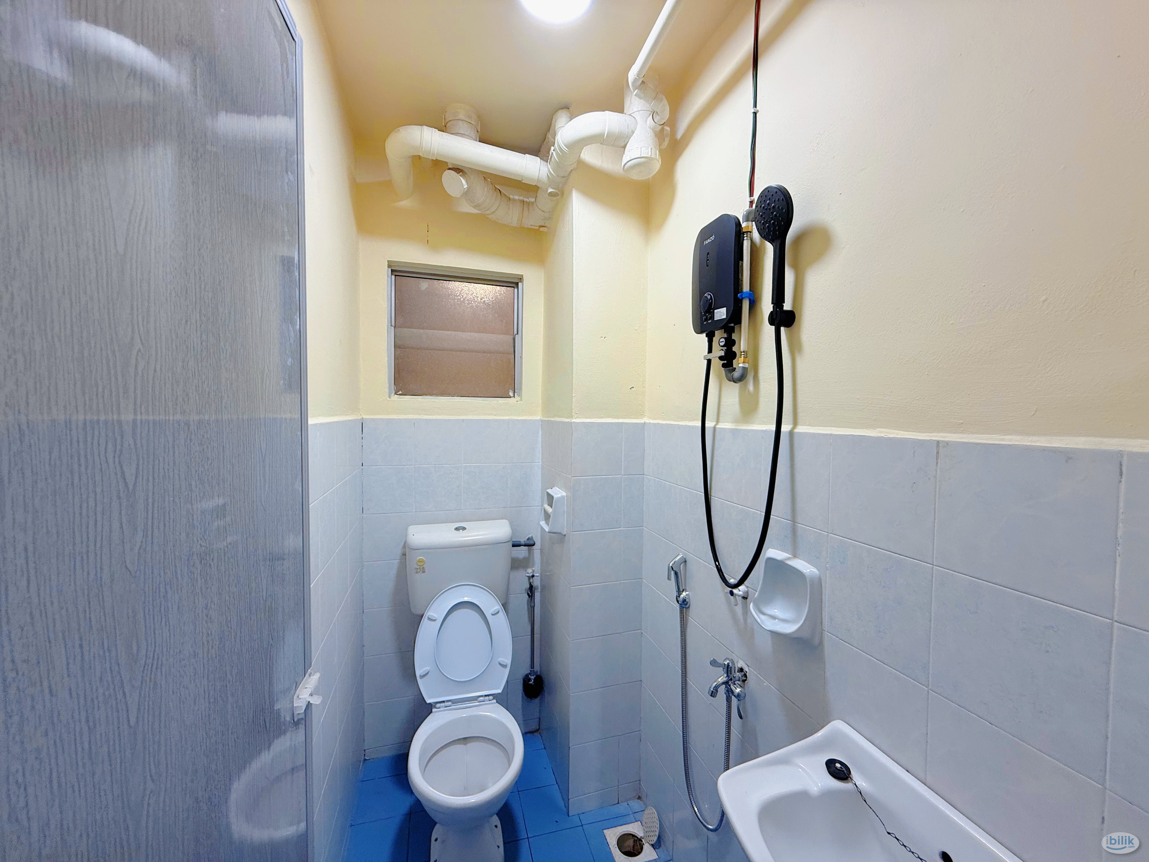 Master Room at Flora Damansara, Damansara Perdana - Image 4