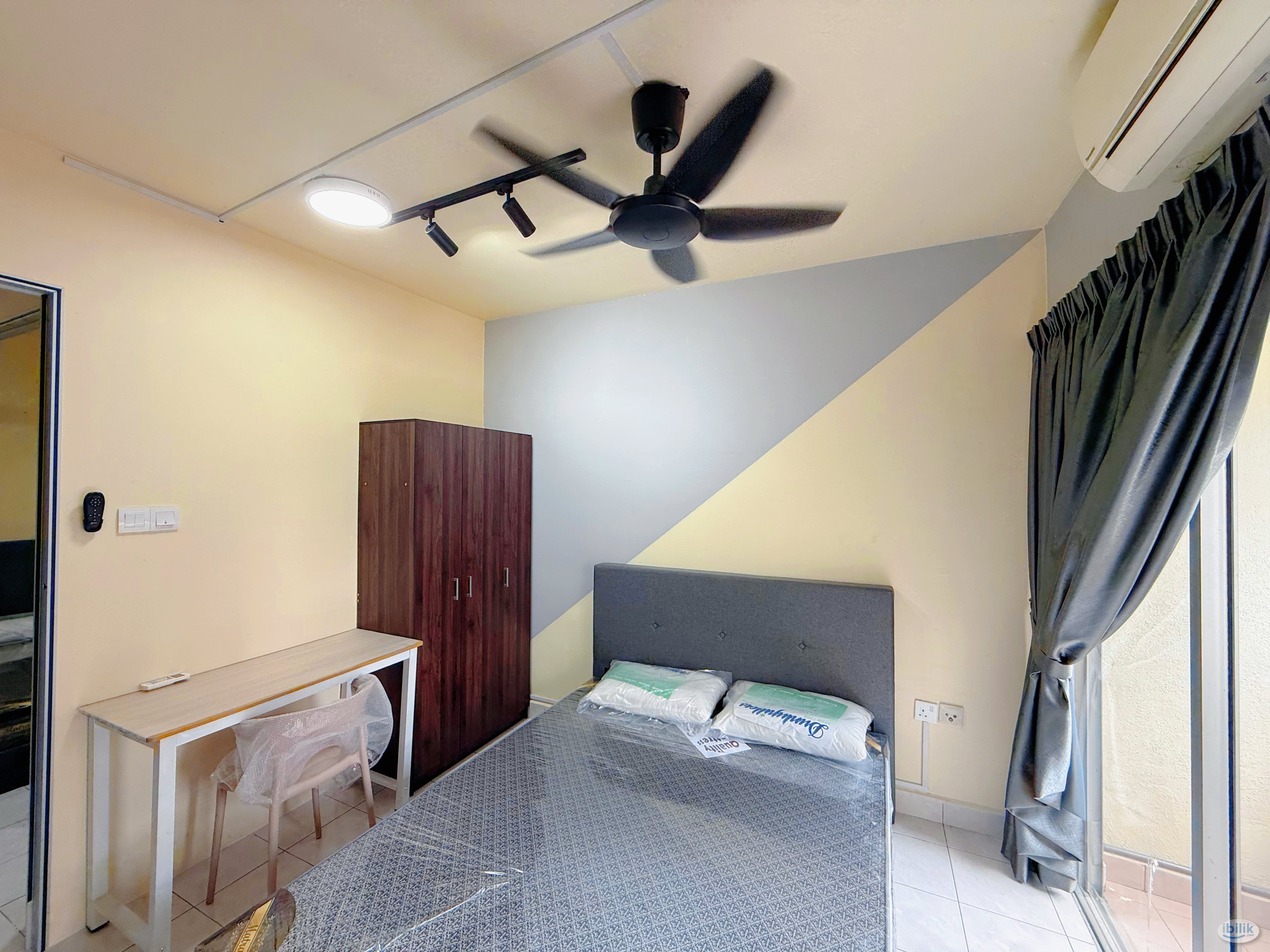 Middle Room at Damansara Perdana, Petaling Jaya - Image 2