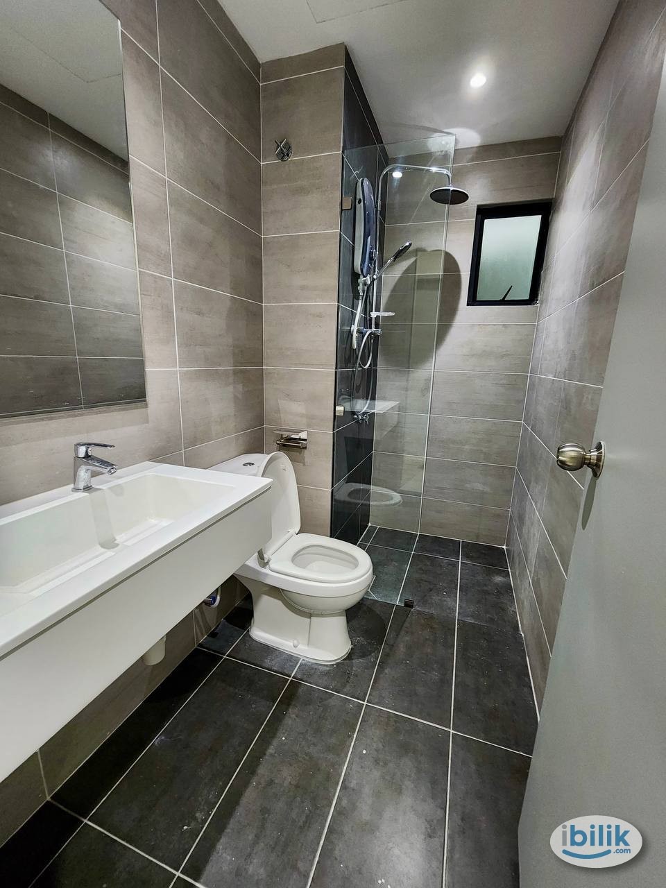 FREE WIFI+UTILITIES, DUALKEY ENSUITE Master Room at Platinum Arena Residence, Old Klang Road - Image 3