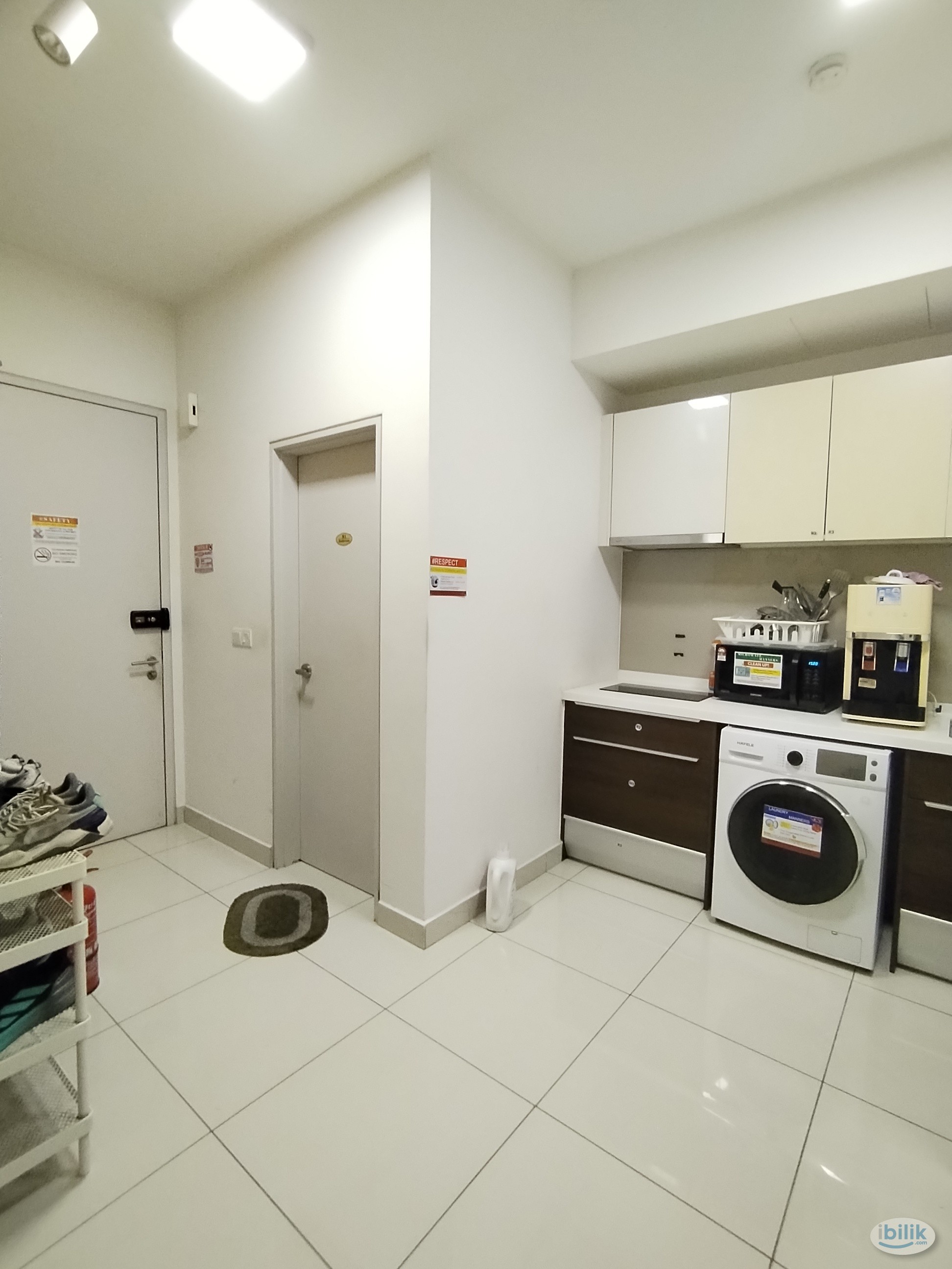 Master Room at D'Sara Sentral - Serviced Apartment, Shah Alam - Image 4