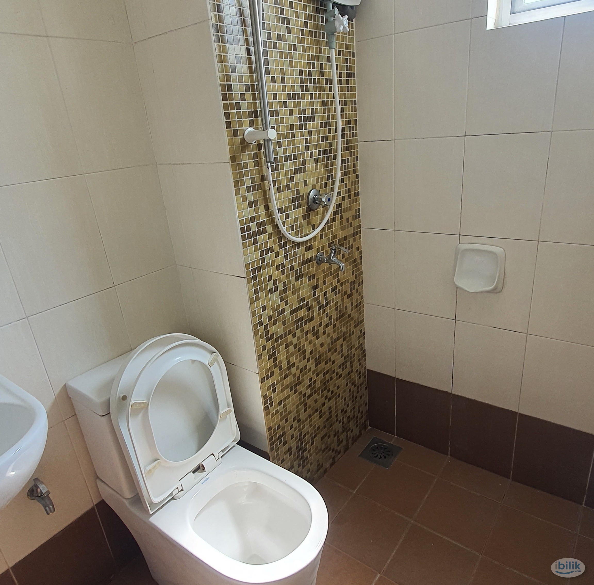 Single bedroom at Suasana Lumayan Cond, Bandar Sri Permaisuri, Bandar Tun Razak, Cheras, KL 🌟🌟🌟🌟🌟 - Image 2