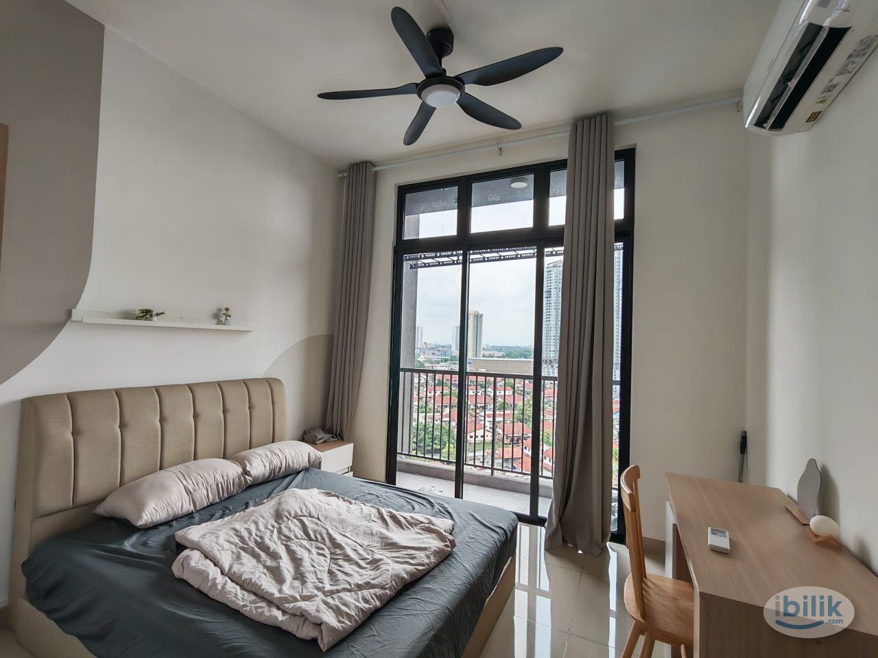 Walk to CIQ , Low Deposit , Free WIFI - Image 2
