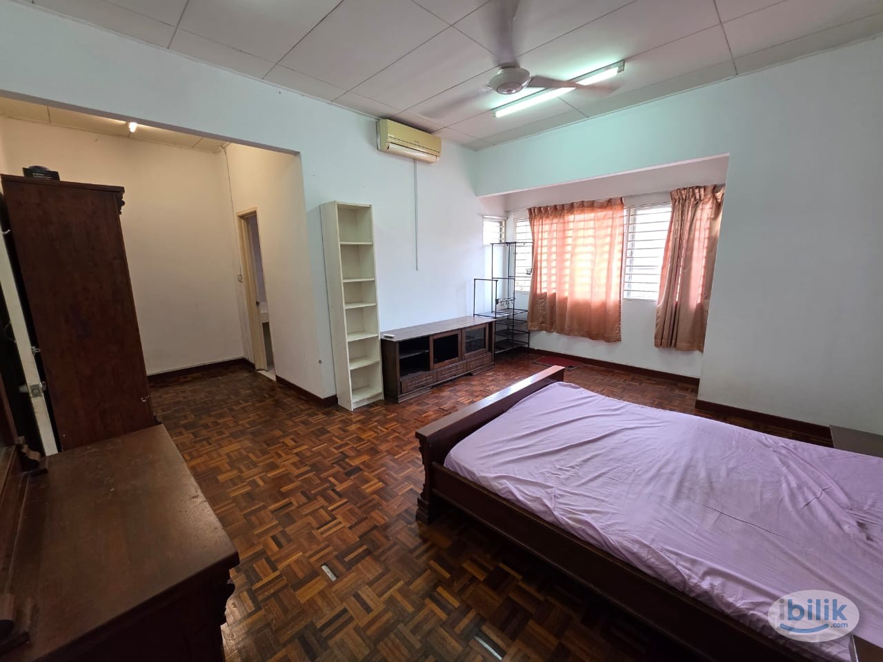 Master Room at Kota Damansara, Petaling Jaya - Image 3