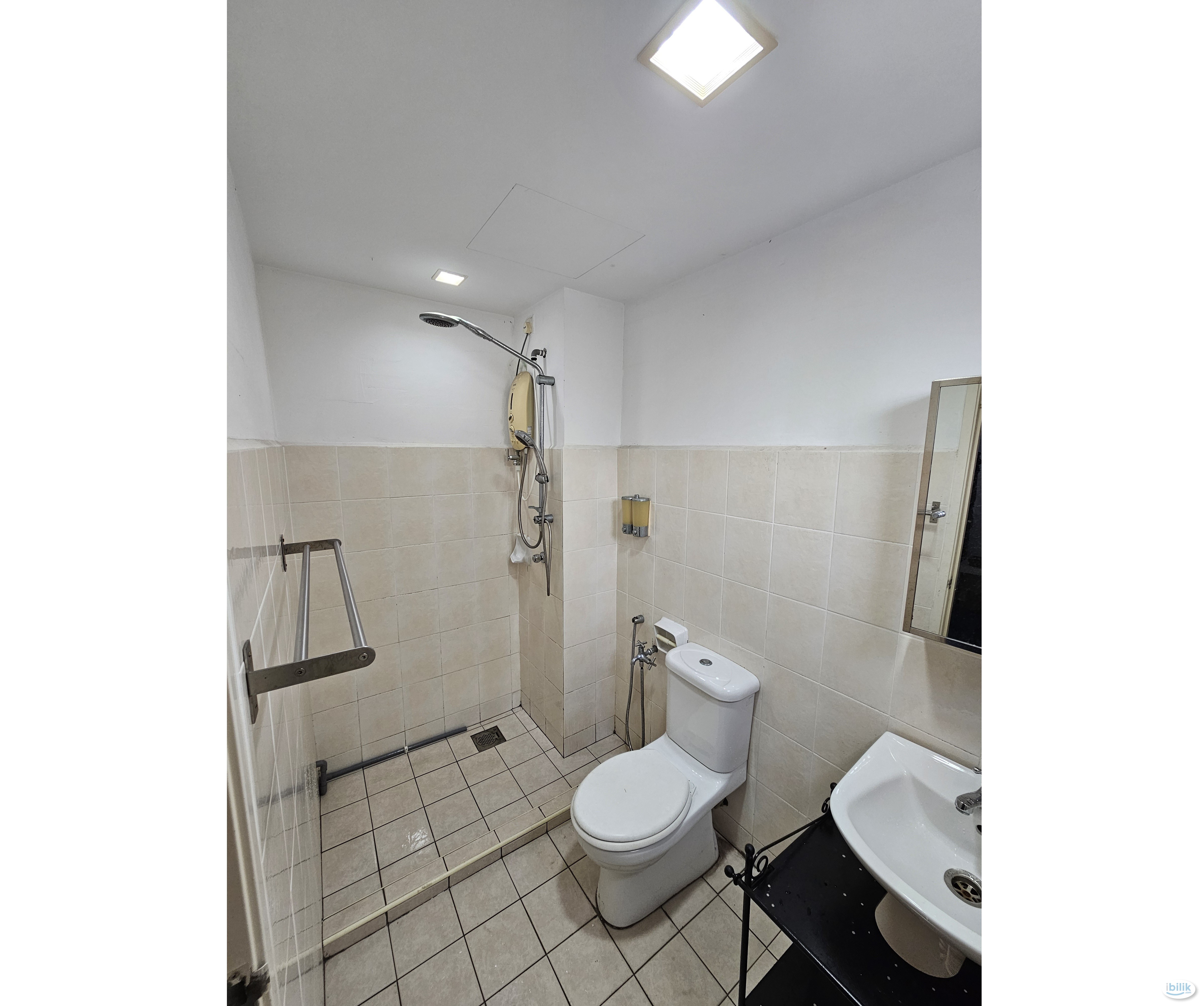 Master Room at TTDI, Kuala Lumpur - Image 5