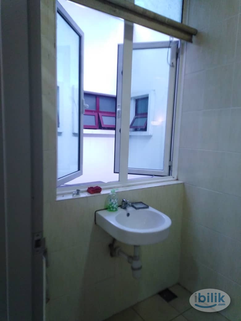 Single Room at Rafflesia Sentul Condominium, 6 Minutes Walk to LRT Sentul Timur - Image 5