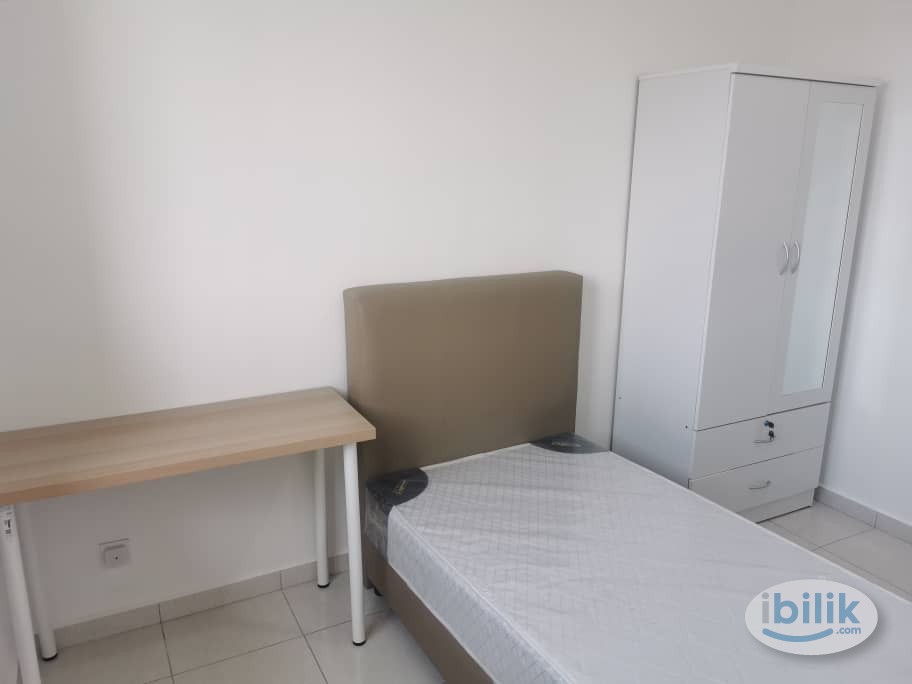 Middle Room at Havana Beach Residences, Bayan Lepas - Image 1