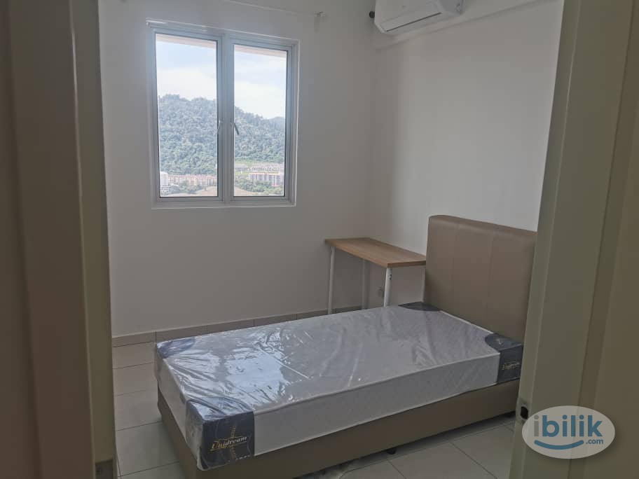 Middle Room at Havana Beach Residences, Bayan Lepas - Image 2