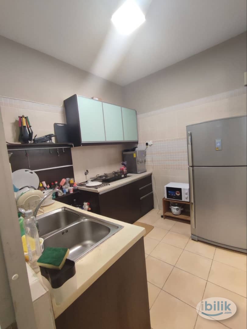 The Desa Putra Condominium Middle Room Lady Unit For Rent next door Sri Rampai LRT - Image 2