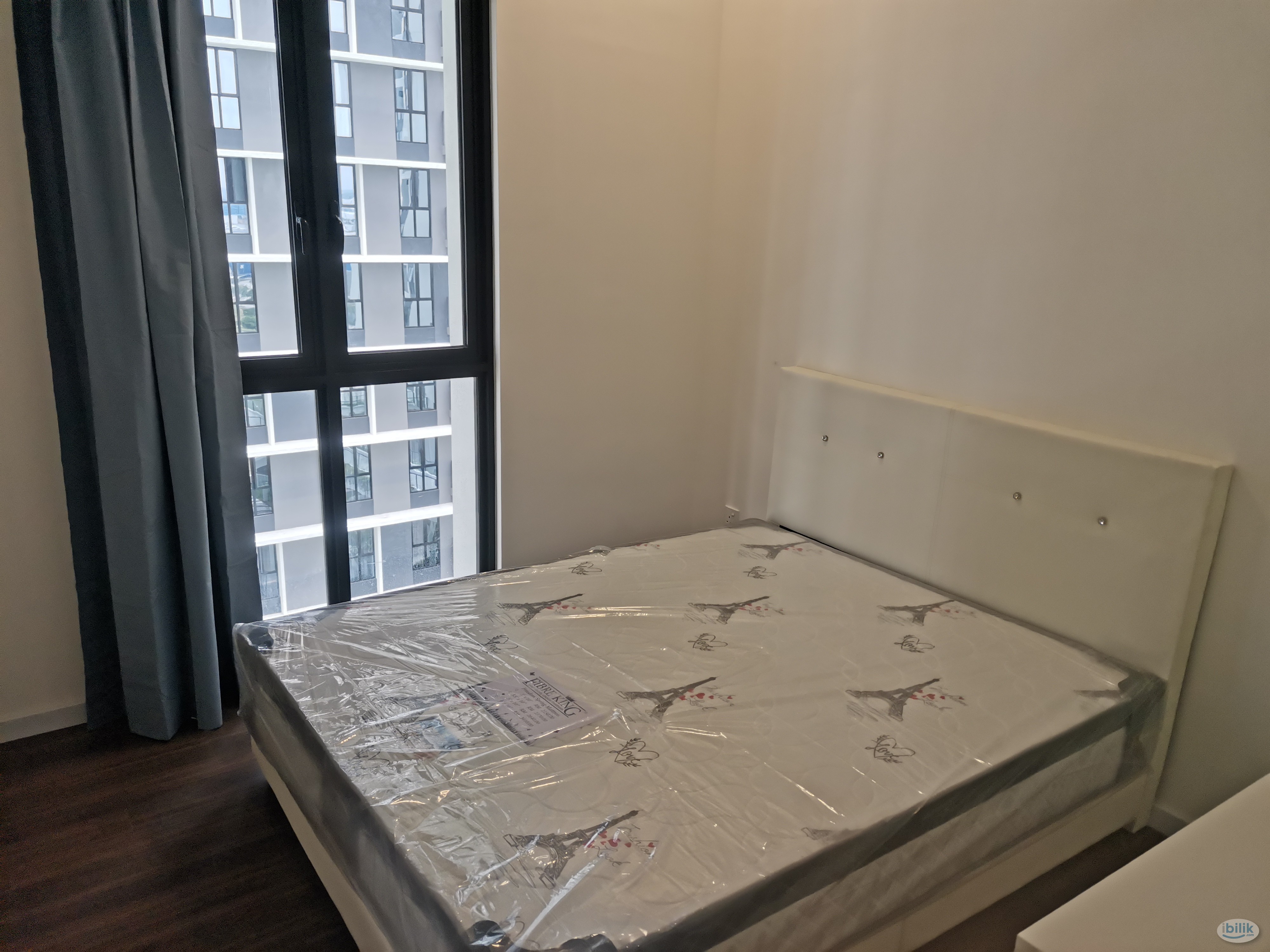 Vertu Resort Condo Aircond middle room include utilities share bathroom MIX GENDER - Image 1