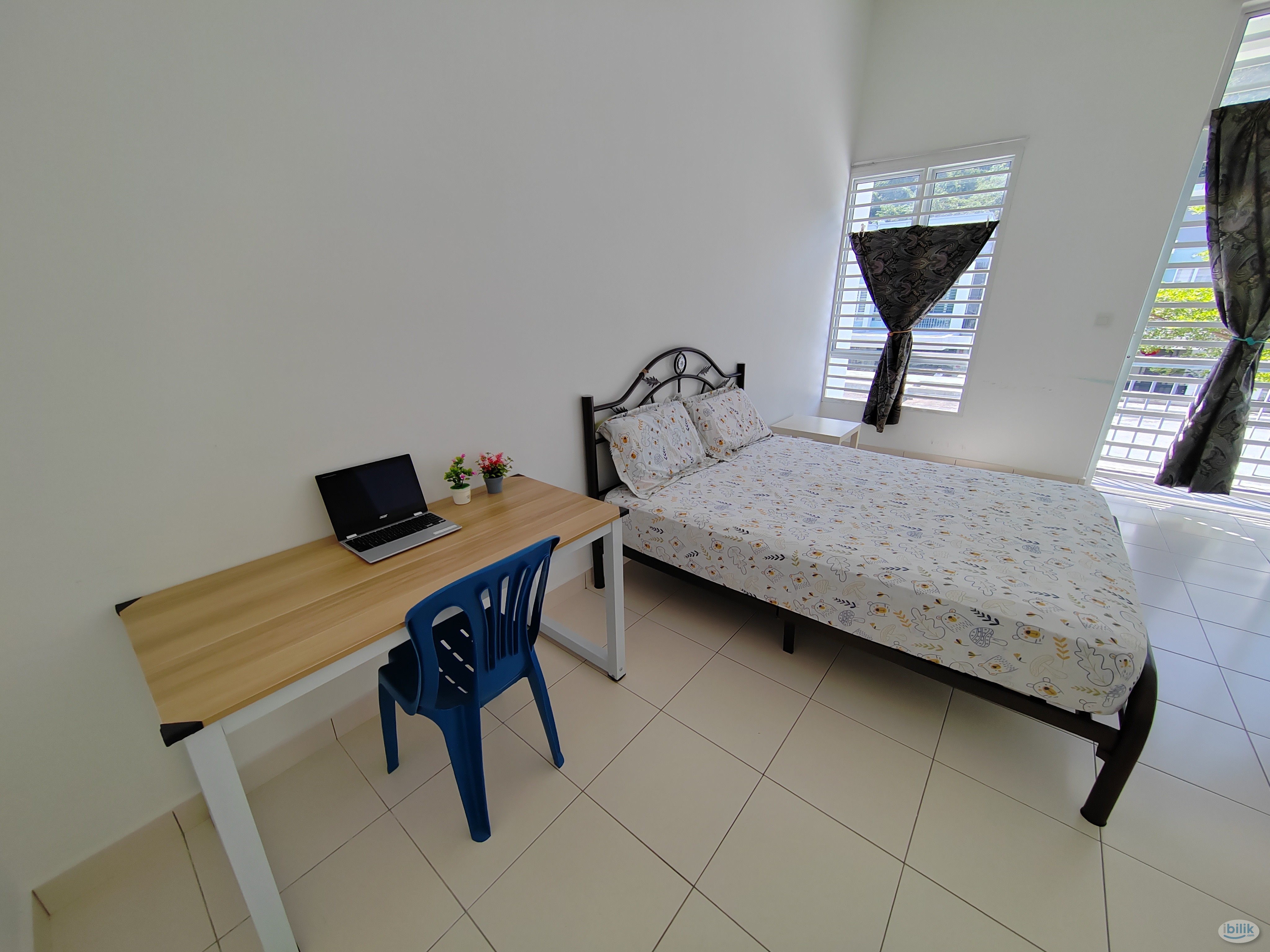Master Room (Private Bathroom) - Available Now - Image 2