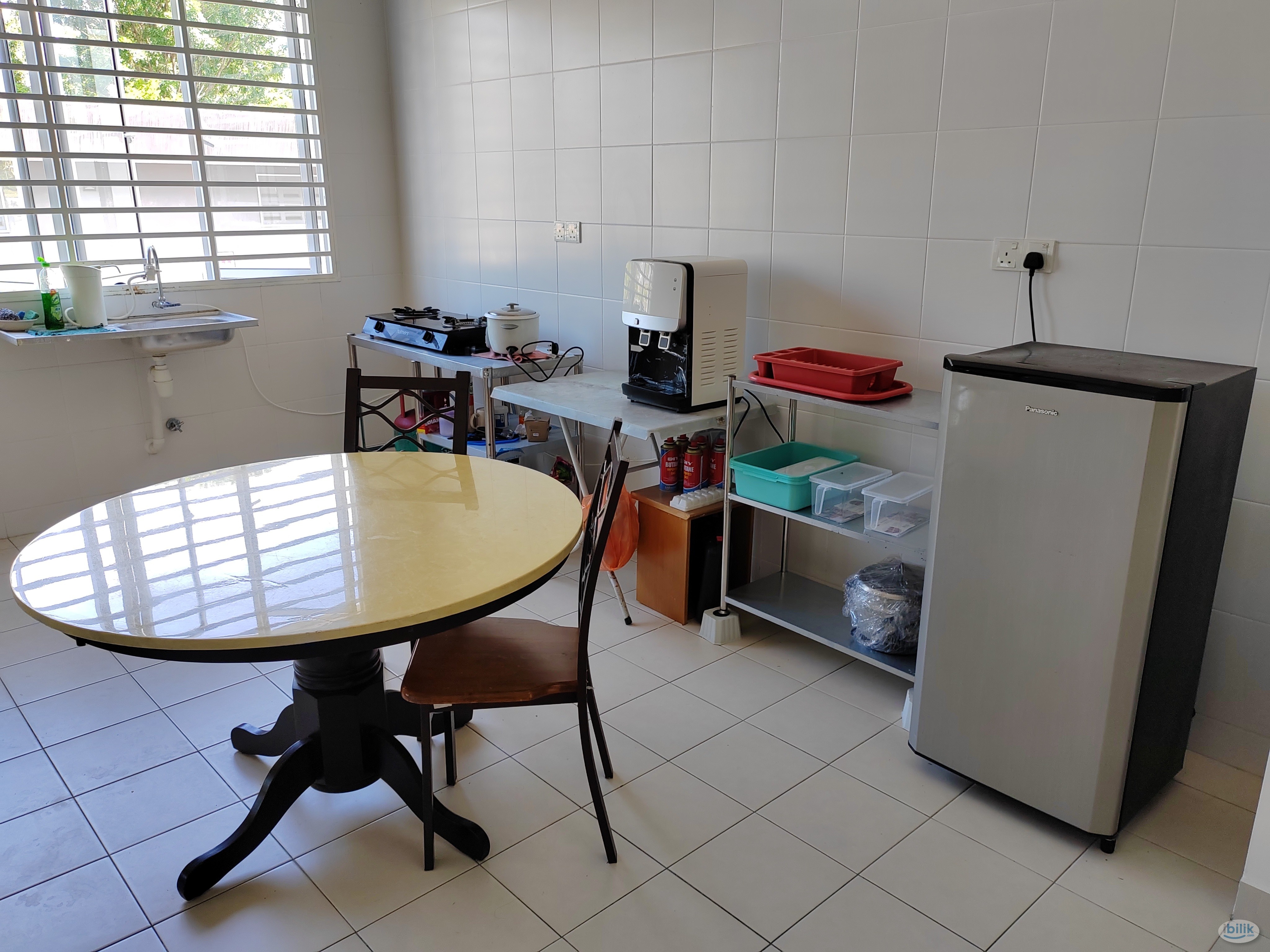 Master Room (Private Bathroom) - Available Now - Image 4
