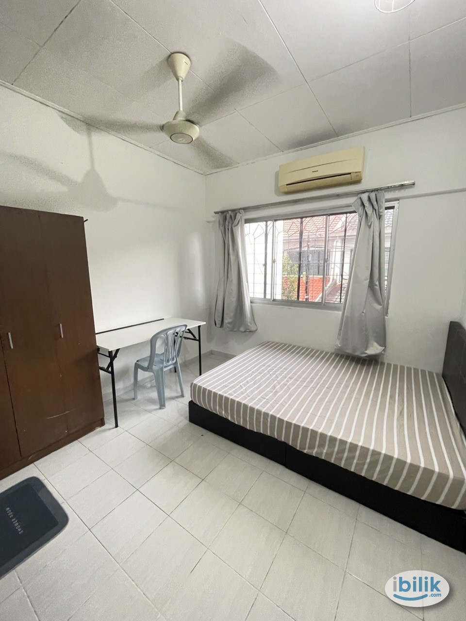 FEMALE ONLY, FREE WIFI+UTILITIES, Middle Room at PJS 7, Bandar Sunway - Image 1