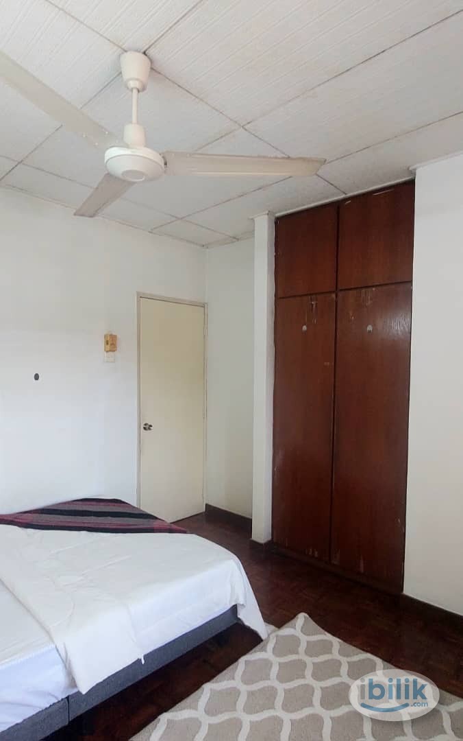 Damansara Jaya Middle room near Atria - Image 2