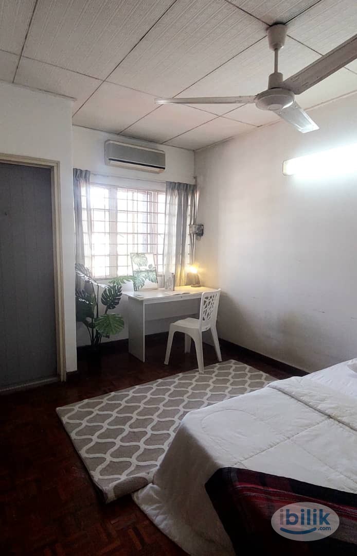 Damansara Jaya Middle room near Atria - Image 3