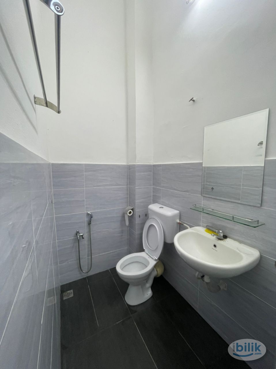 FREE WIFI+UTILITIES, Middle Room at USJ 1, UEP Subang Jaya - Image 4