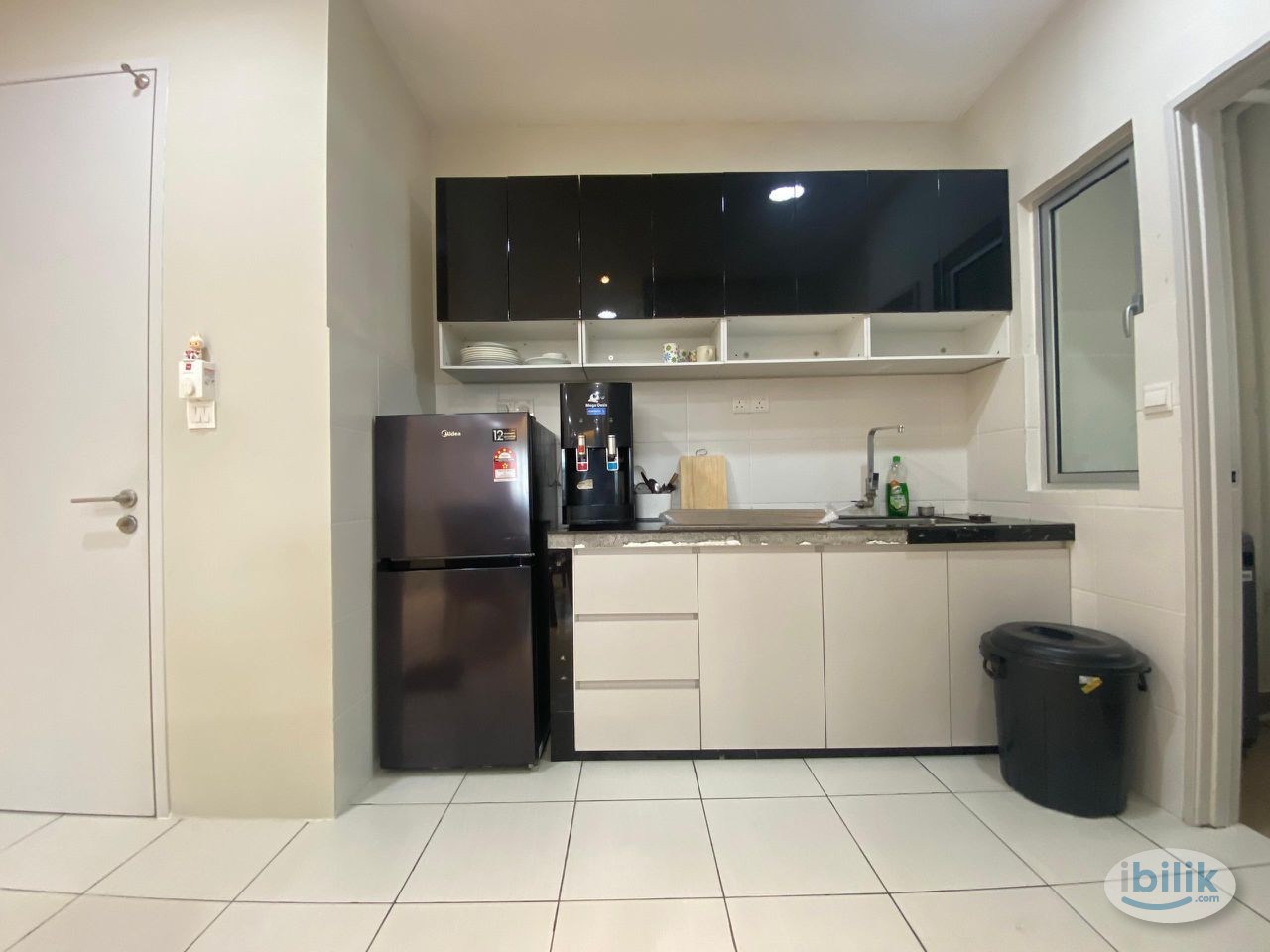Female Master Room (aircond unit) - Walk to LRT Melati Station  ✅ Female Unit - Female Single Room or Sharing room  ✅ Re - Image 1