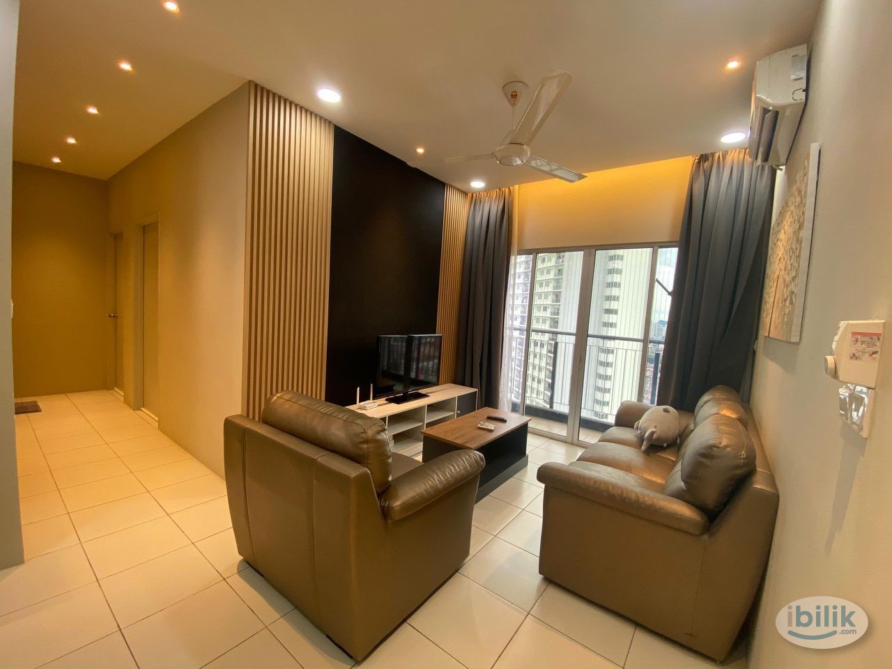 Female Master Room (aircond unit) - Walk to LRT Melati Station  ✅ Female Unit - Female Single Room or Sharing room  ✅ Re - Image 4