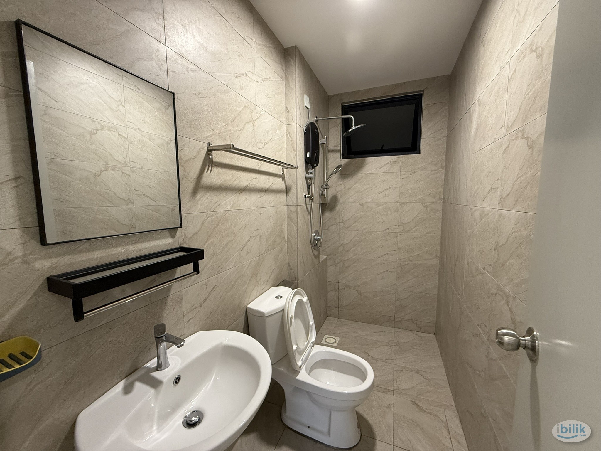 Master Room at The Hamstead, Desa Tun Razak, Cheras - Image 2