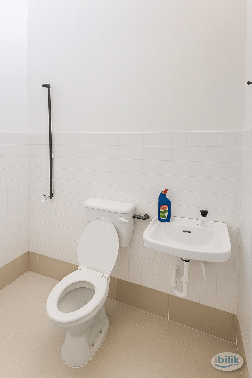 Male Furnished Single Room in Taman Tuanku Jaafar (TTJ), Senawang - Image 3