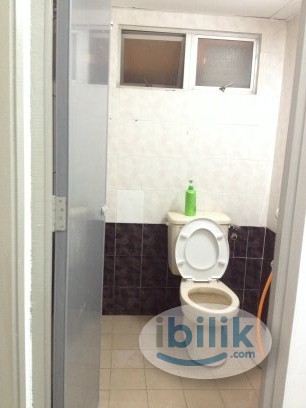 Middle Room at Endah Regal, Sri Petaling - Image 5
