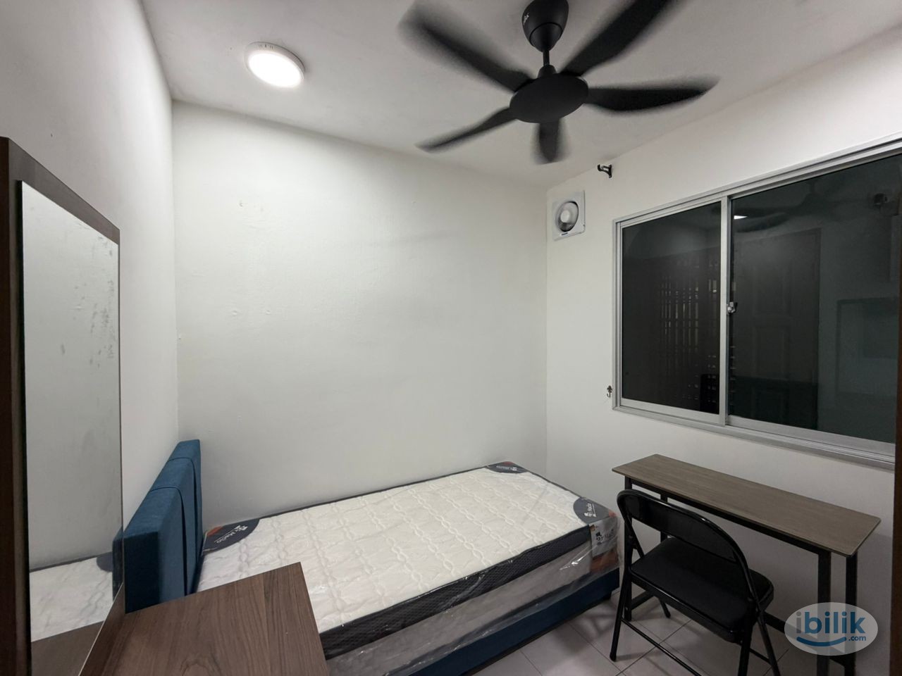 Single Room at Tanjung Tokong, Penang - Image 2