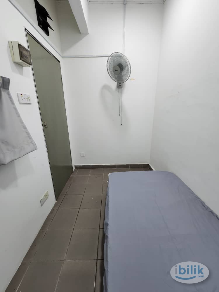 HOT PROMO NOVEMBER🔥ZERO DEPOSIT‼️ Middle Room for Rent at Kota Kemuning near Main Place mall - Image 2