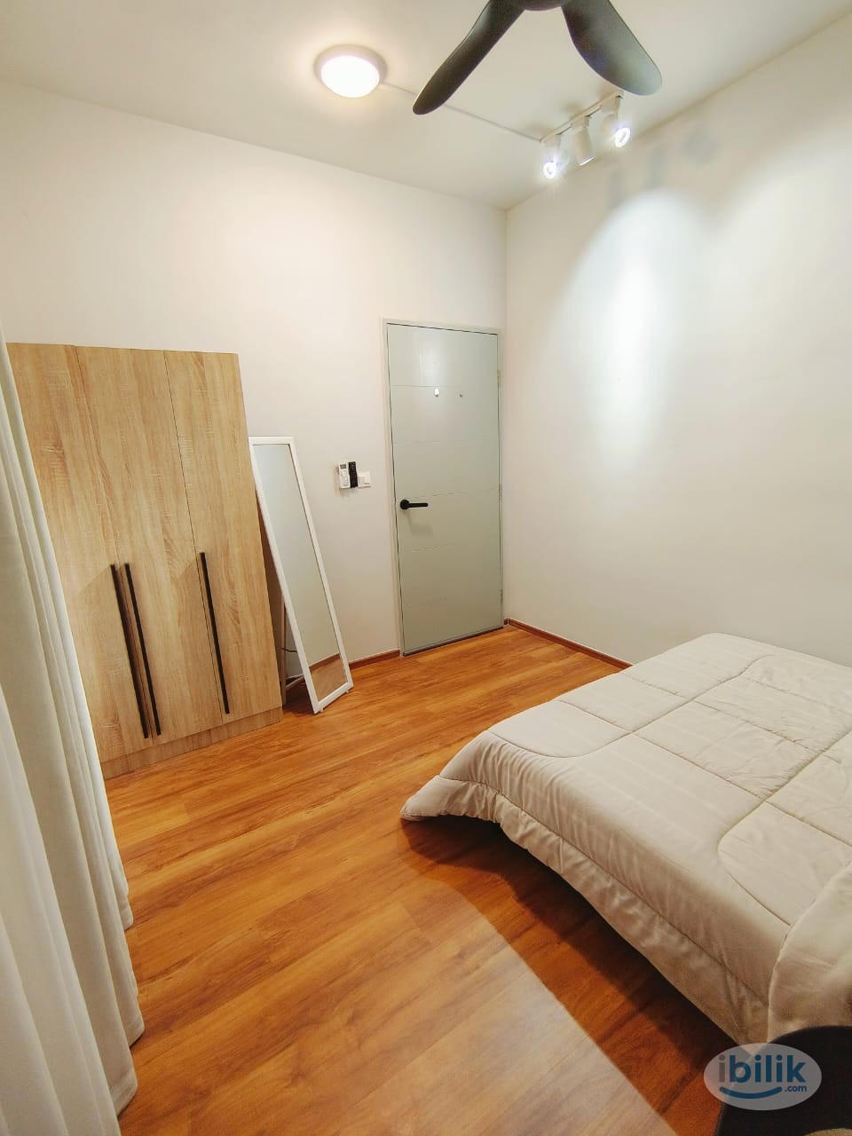 🚗 5 mins to Jonker & Hotpot Street · Fully Furnished Midium Rooms - Image 2