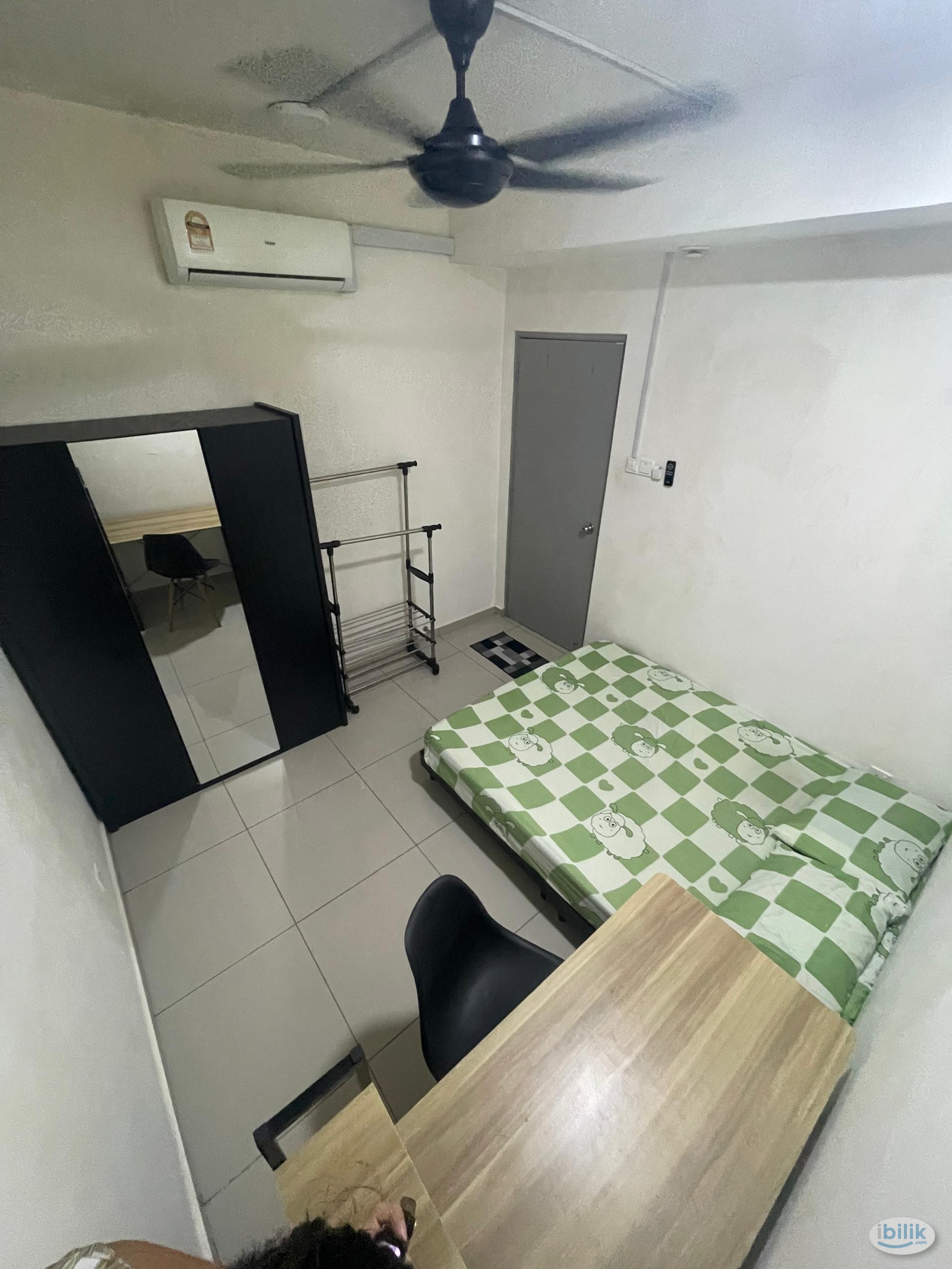 (Female Only) Middle Room at The Edge Residence, UEP Subang Jaya (Near Matahari Grocer) - Image 2