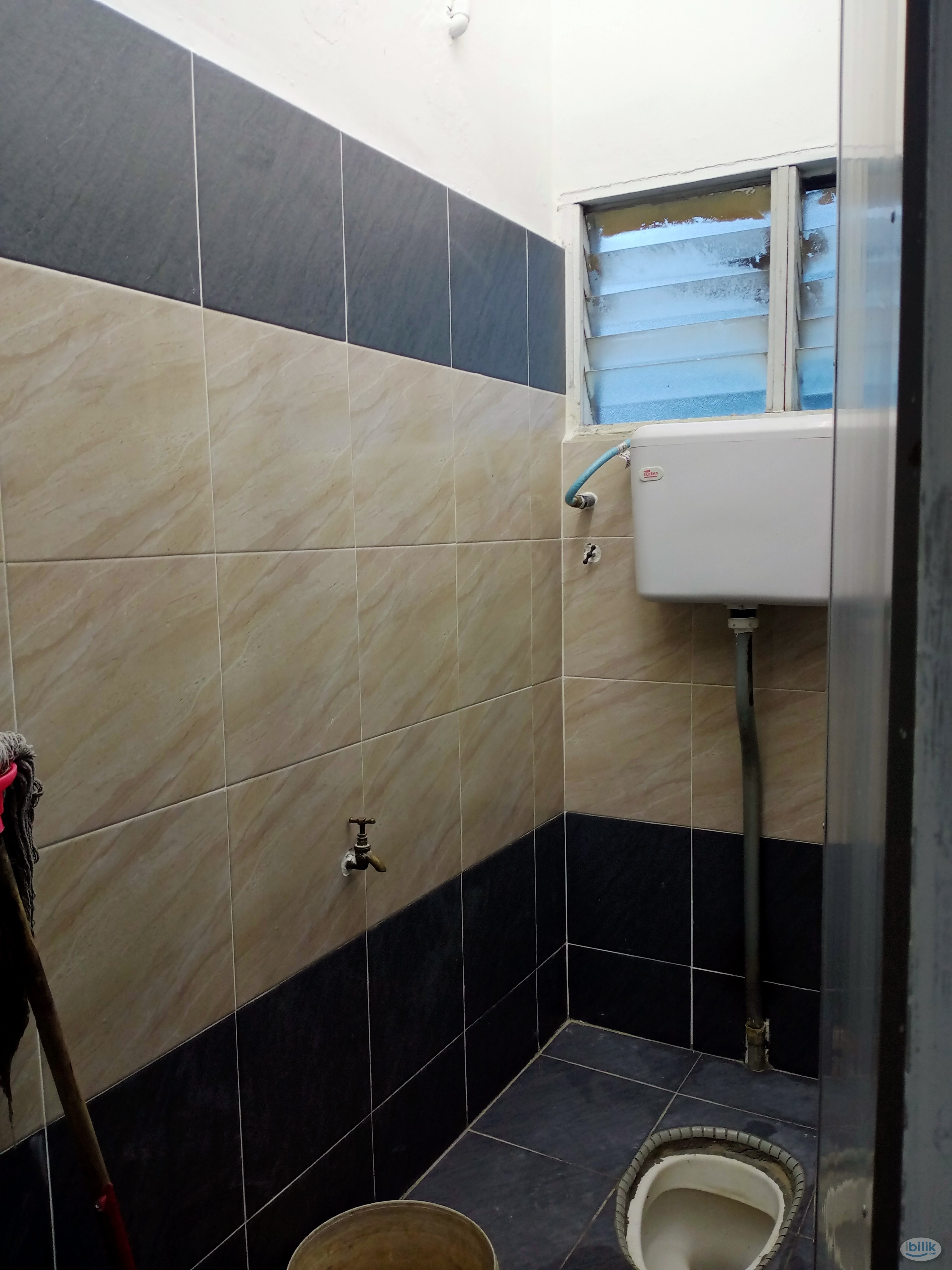 Single Room for ladies at Kuantan Town Center, Pahang - Image 3
