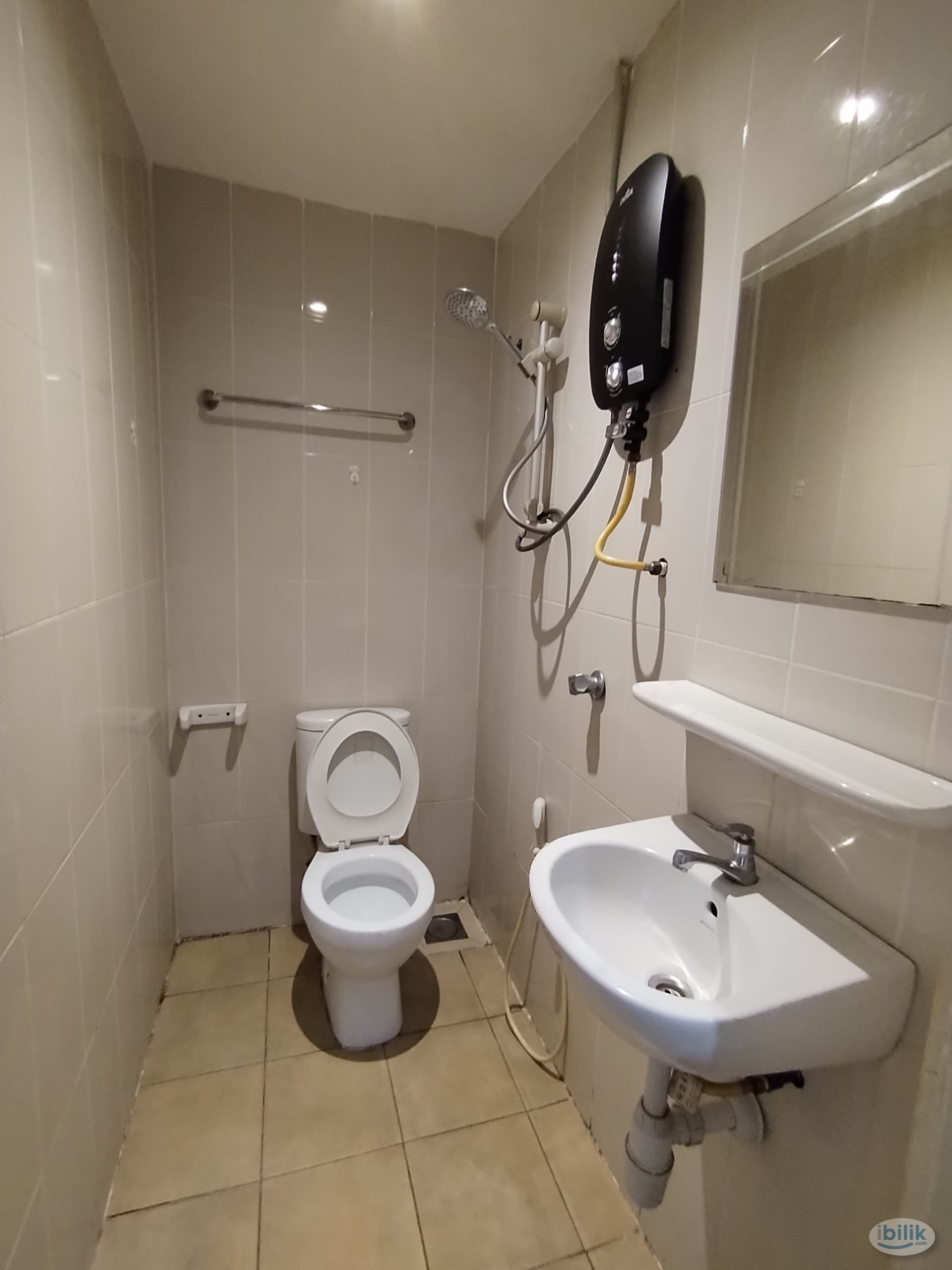 📚 “Affordable Room in Kepong – Near MRT & Bus, Perfect for Students & Young Professionals - Image 2