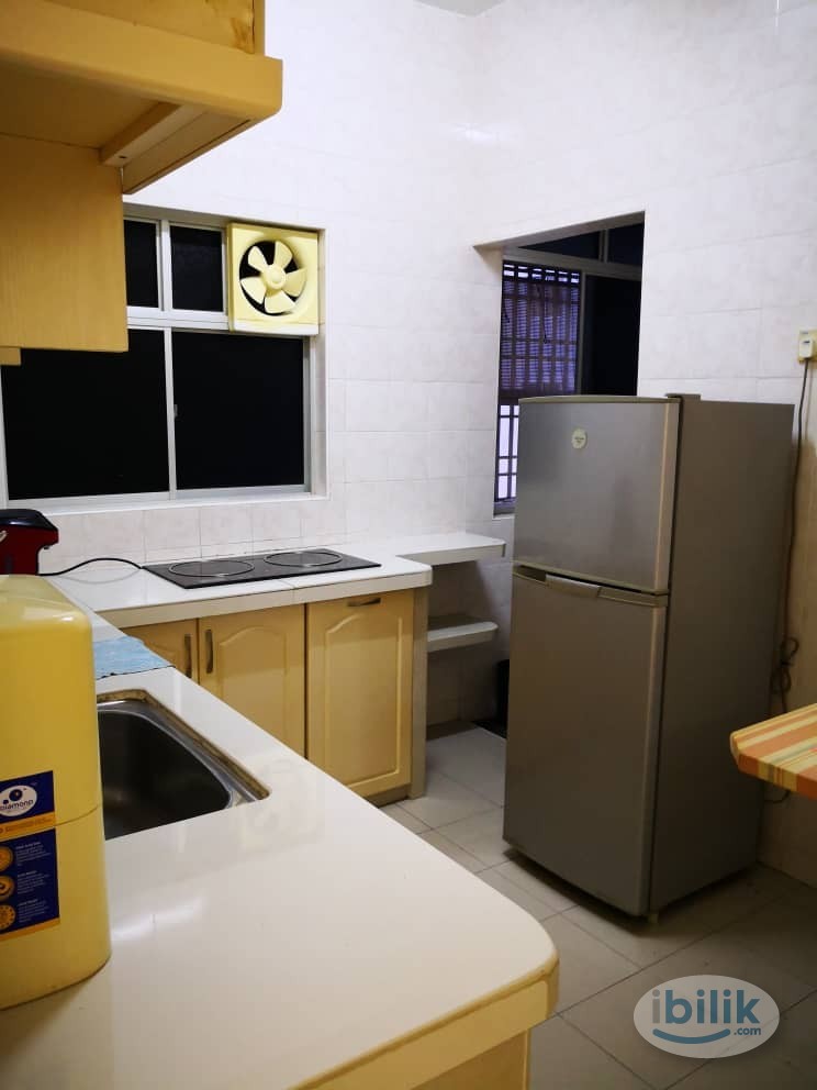Master Room at Gelugor, Penang - Image 2