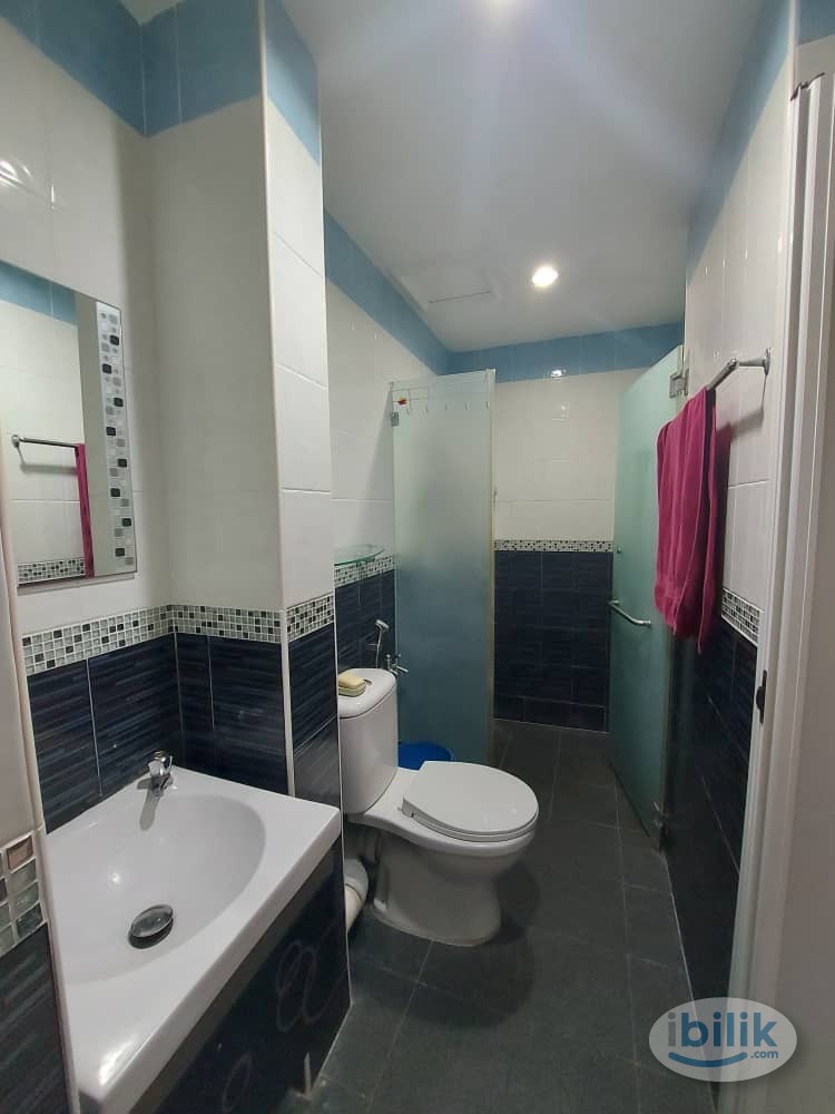 Master Room at Gelugor, Penang - Image 4