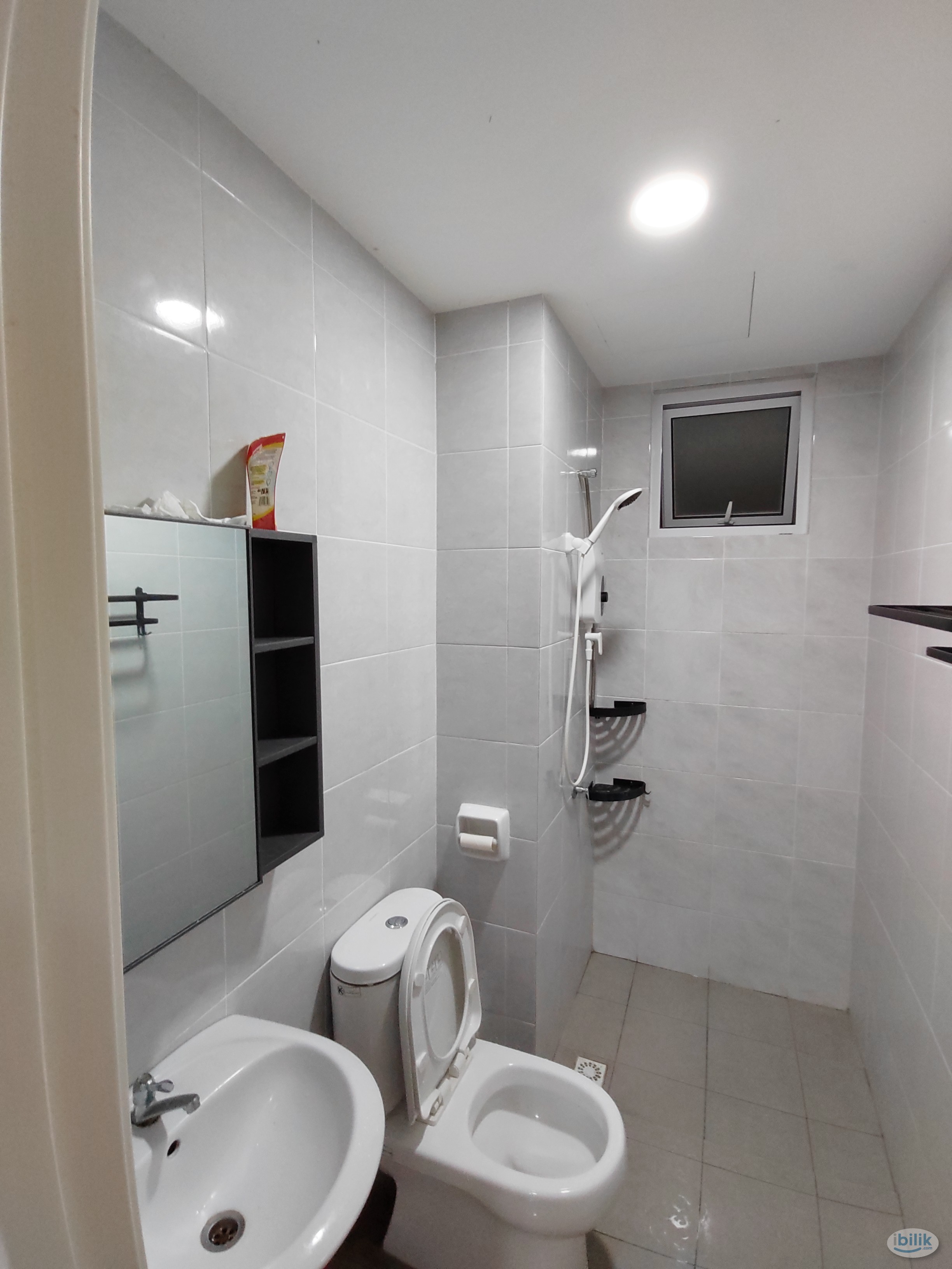 i-Santorini Aircond Furnished Middle Room included utilities share bathroom MIX GENDER - Image 4