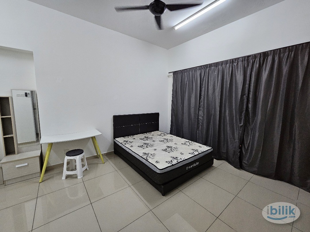 Platinum 3 Furnished Aircond Master room include utilities private bathroom MIX GENDER - Image 2